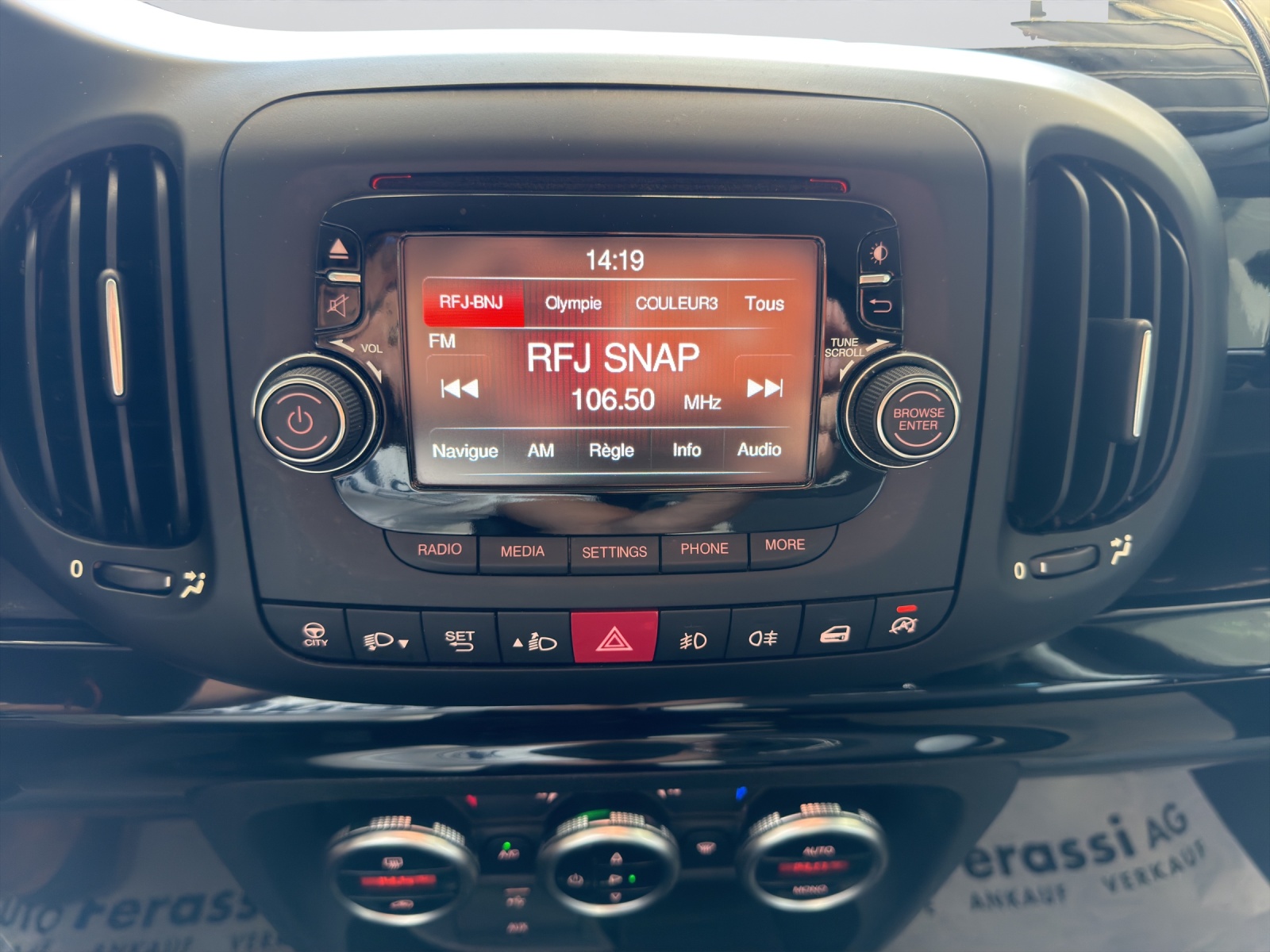 FIAT 500L 1.6 JTD Trekking-image-19