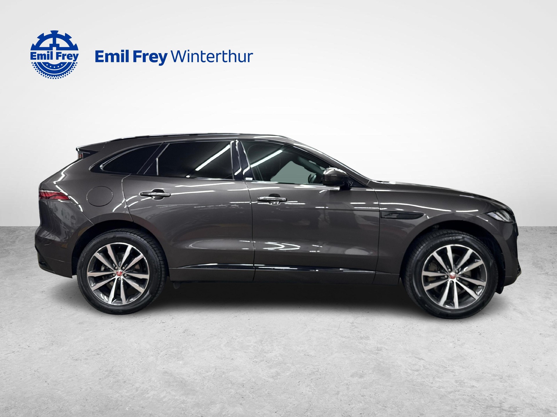 JAGUAR F-Pace 2.0 P400e R-Dynamic SE AWD-image-5