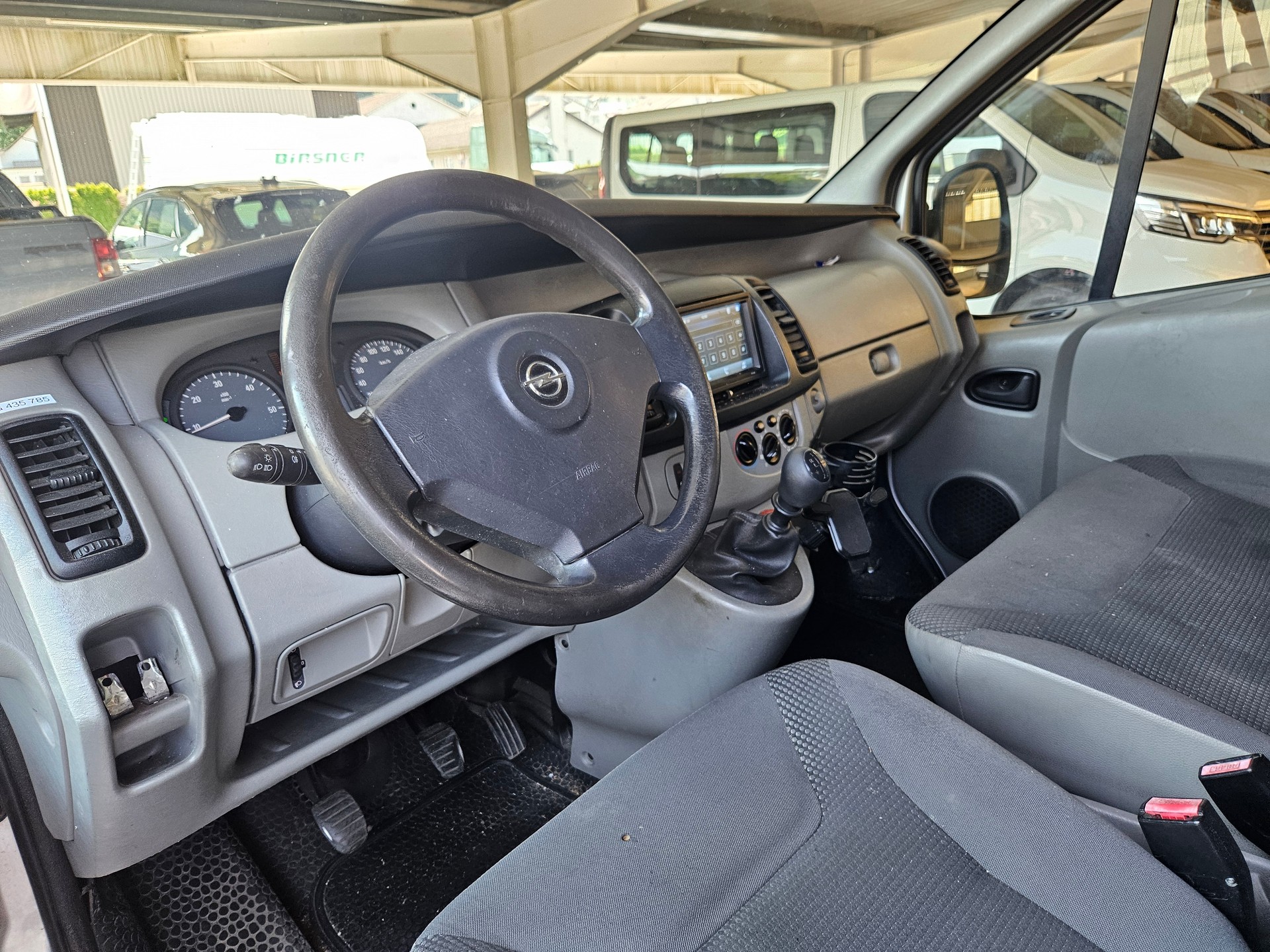 OPEL Vivaro 2.5 CDTI 2.9t L1H1-image-6