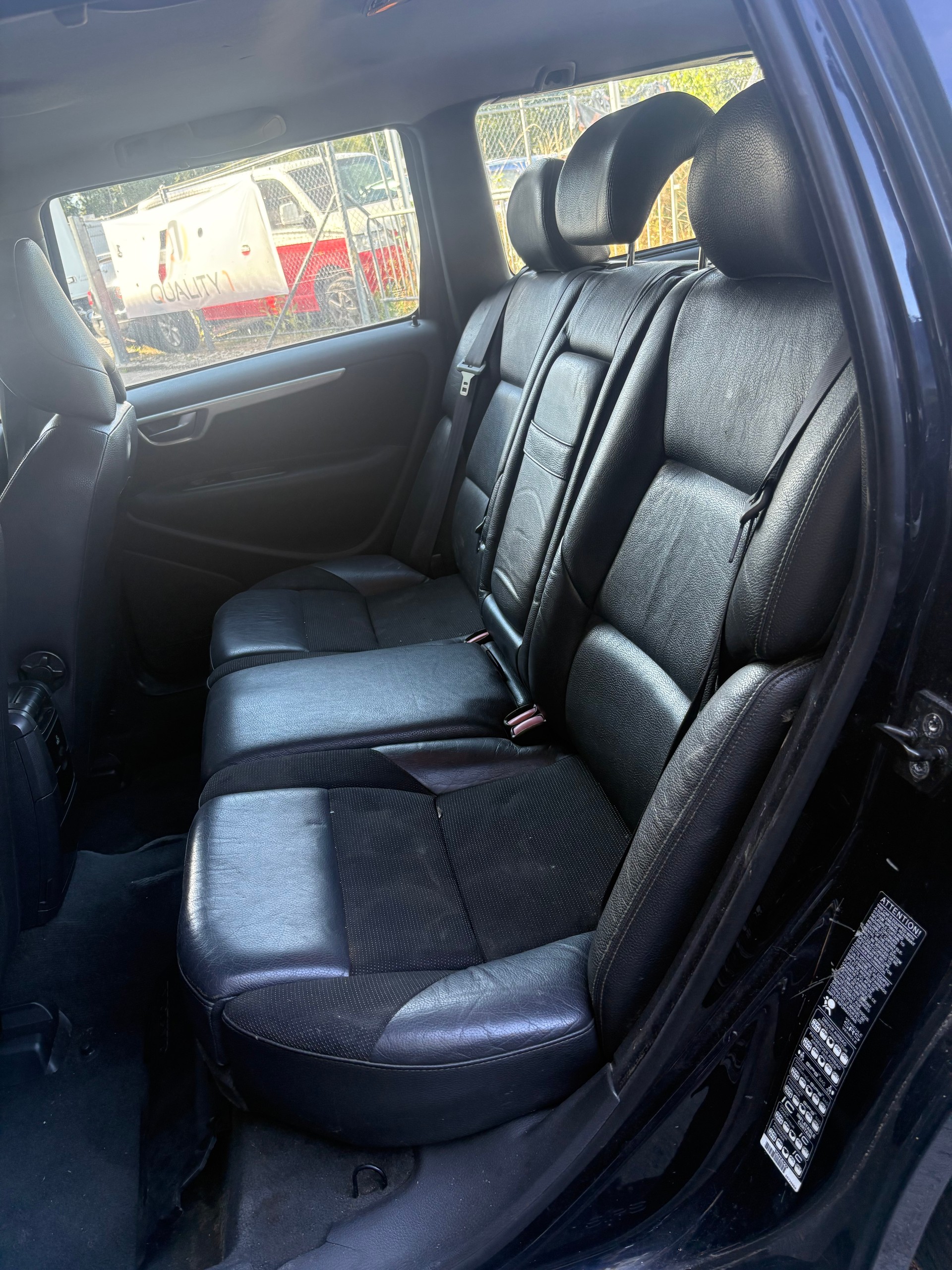 VOLVO V70 2.0T Summum-image-11