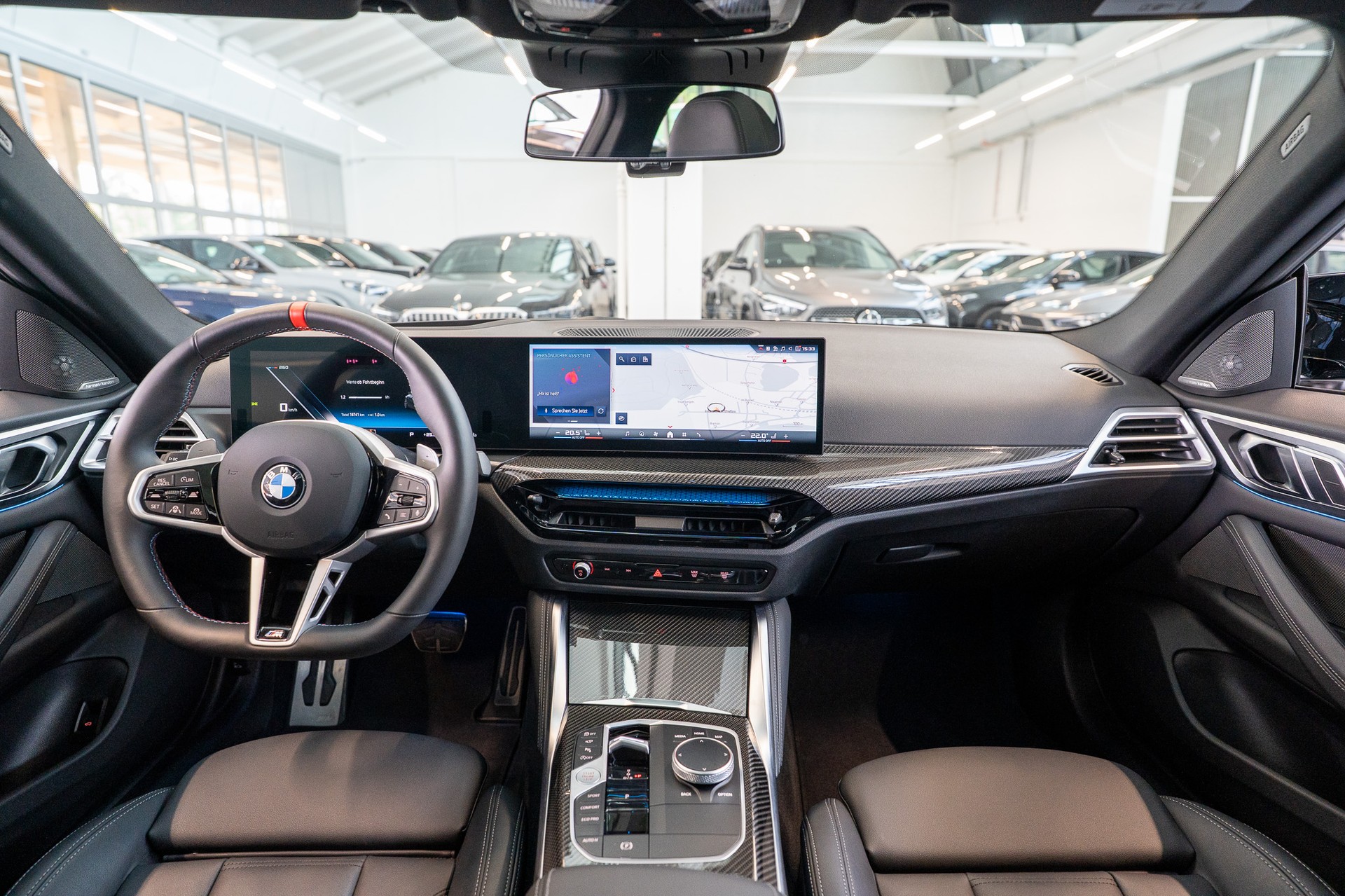 BMW M440i xDrive Gran Coupé M Sport Pro / LCI / Glasdach / HeadUp / 360°Kamera-image-17