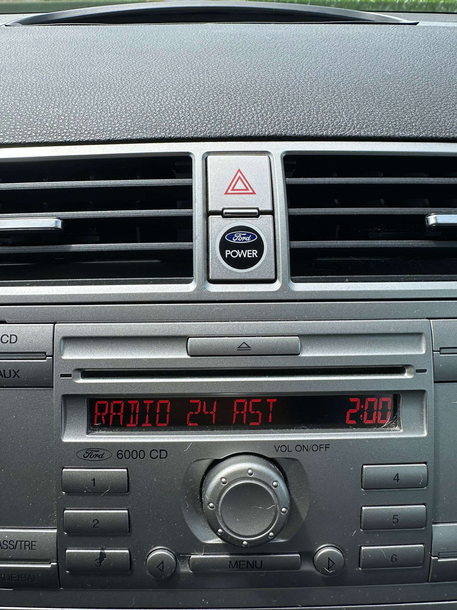 FORD Kuga 2.0 TDCi Carving 4WD-image-14