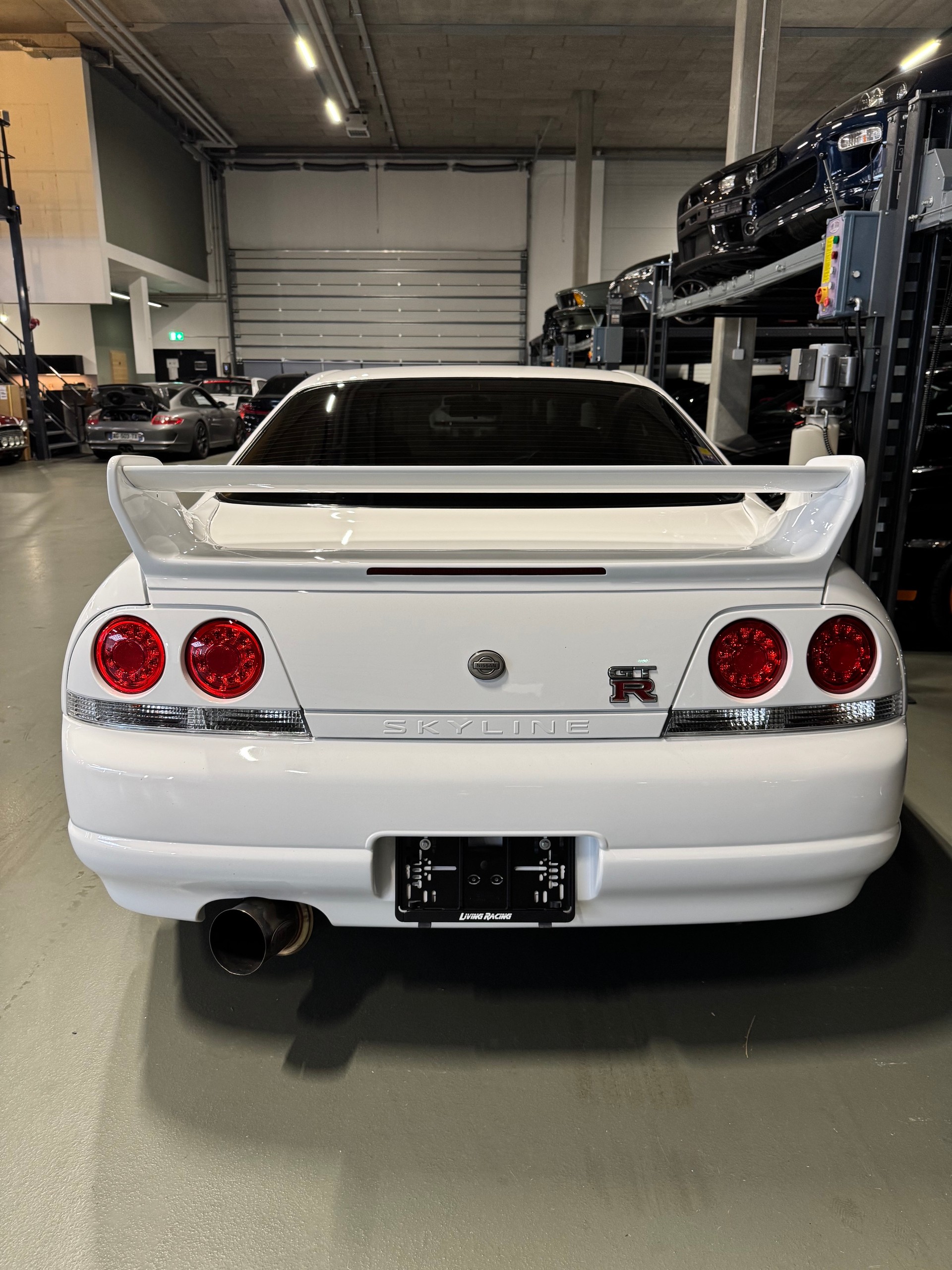 NISSAN Skyline R33 GT-R Vspec-image-3