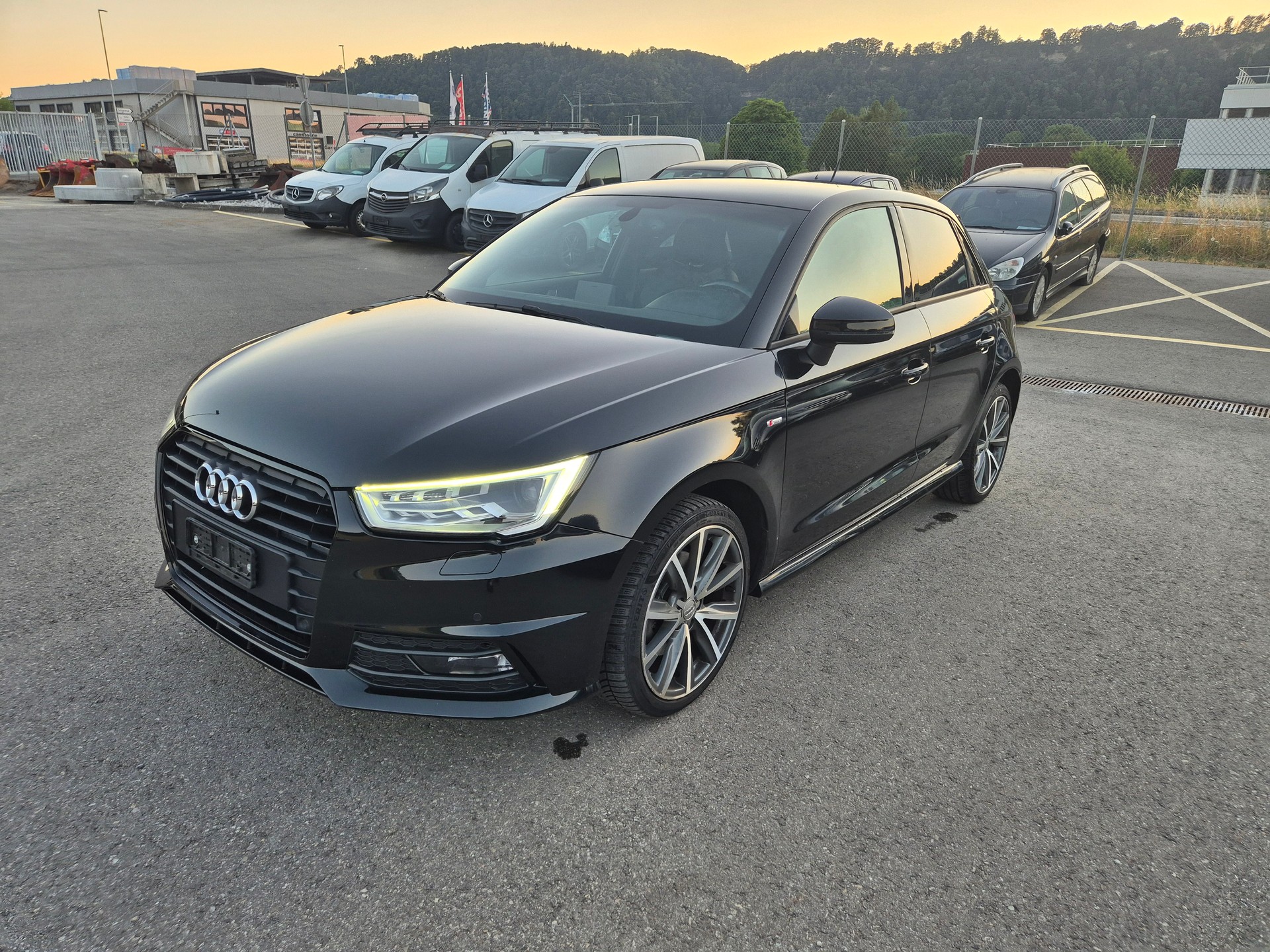 AUDI A1 Sportback 1.4 TFSI S-tronic-image-11