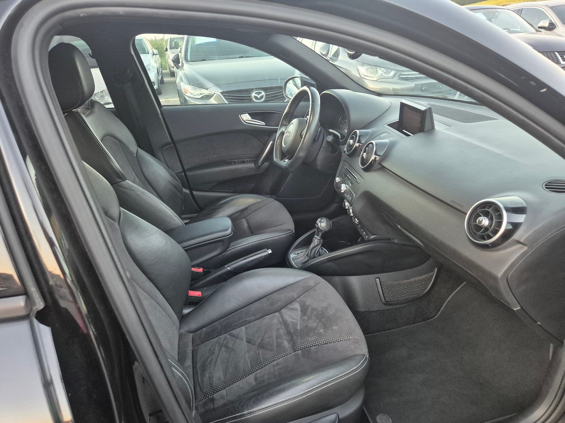 AUDI A1 Sportback 1.4 TFSI S-tronic-image-8