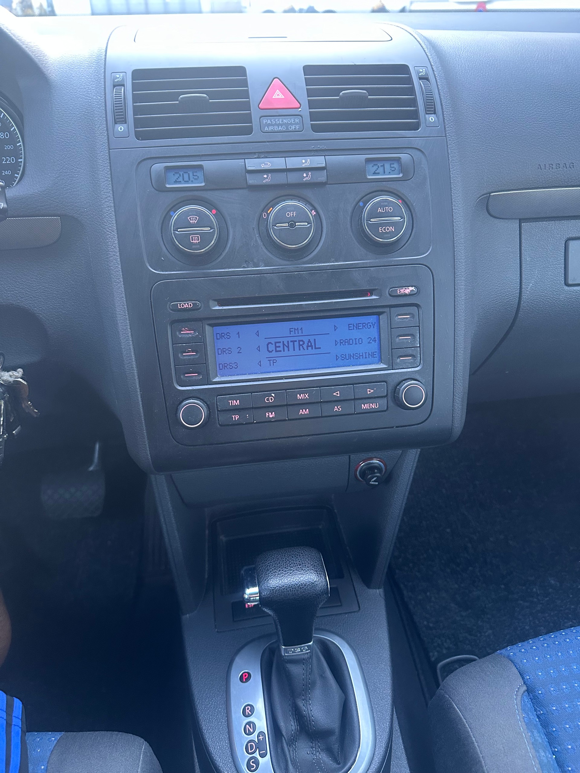 VW Touran 2.0 TDI Highline Automat, Frisch ab MFK, aus 1ster Hand, 8Fach Komplett Räder-image-13
