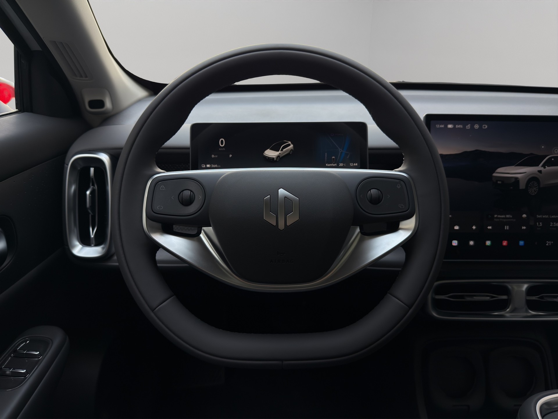 LEAPMOTOR B10 EV-image-5