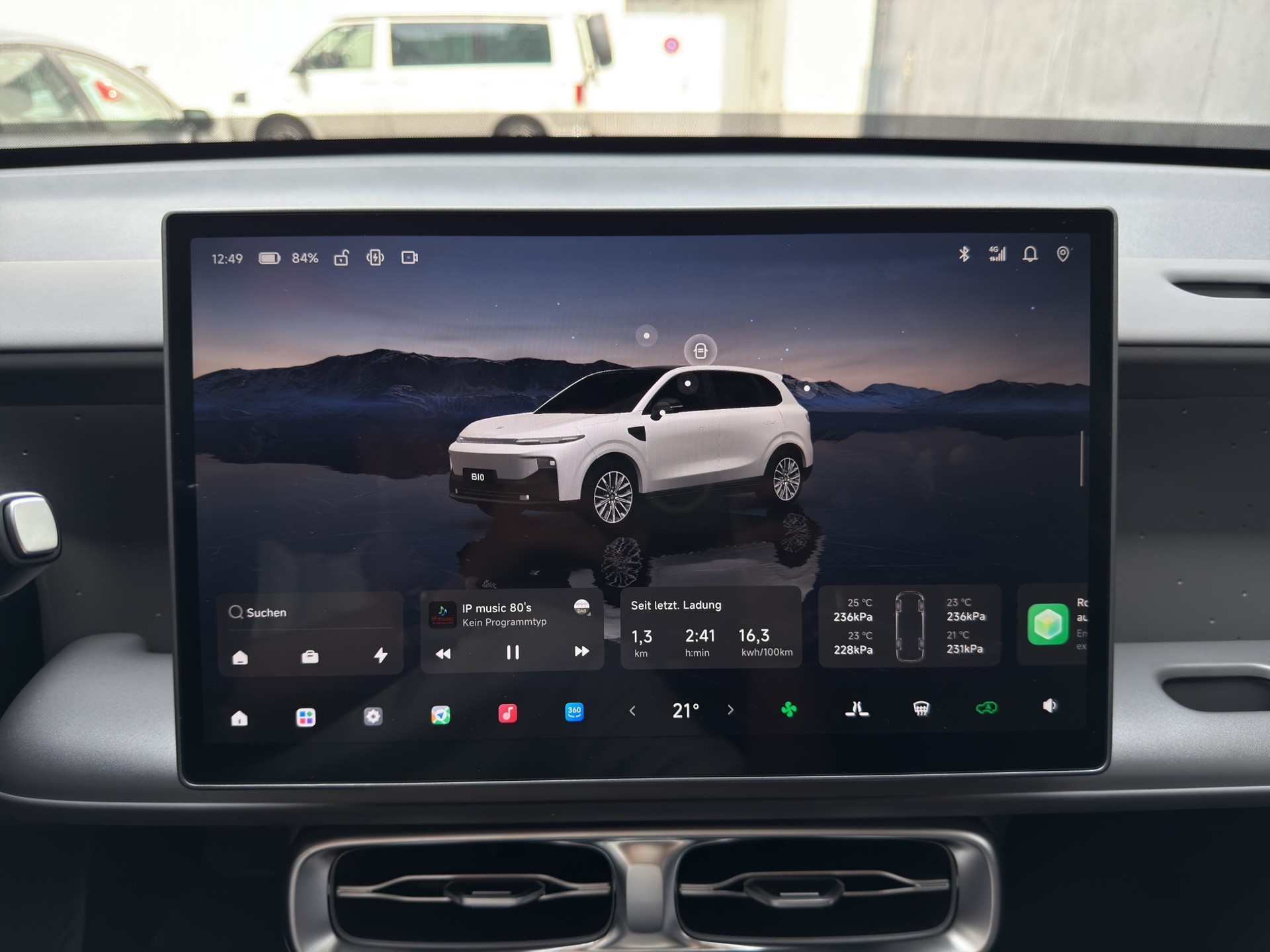 LEAPMOTOR B10 EV-image-13