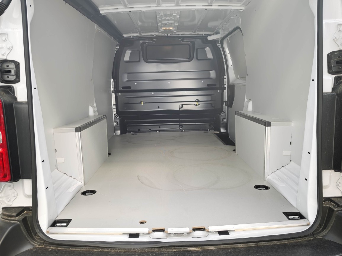 FIAT E-Scudo Kaw. L3 75 kWh Easy Pro-image-5