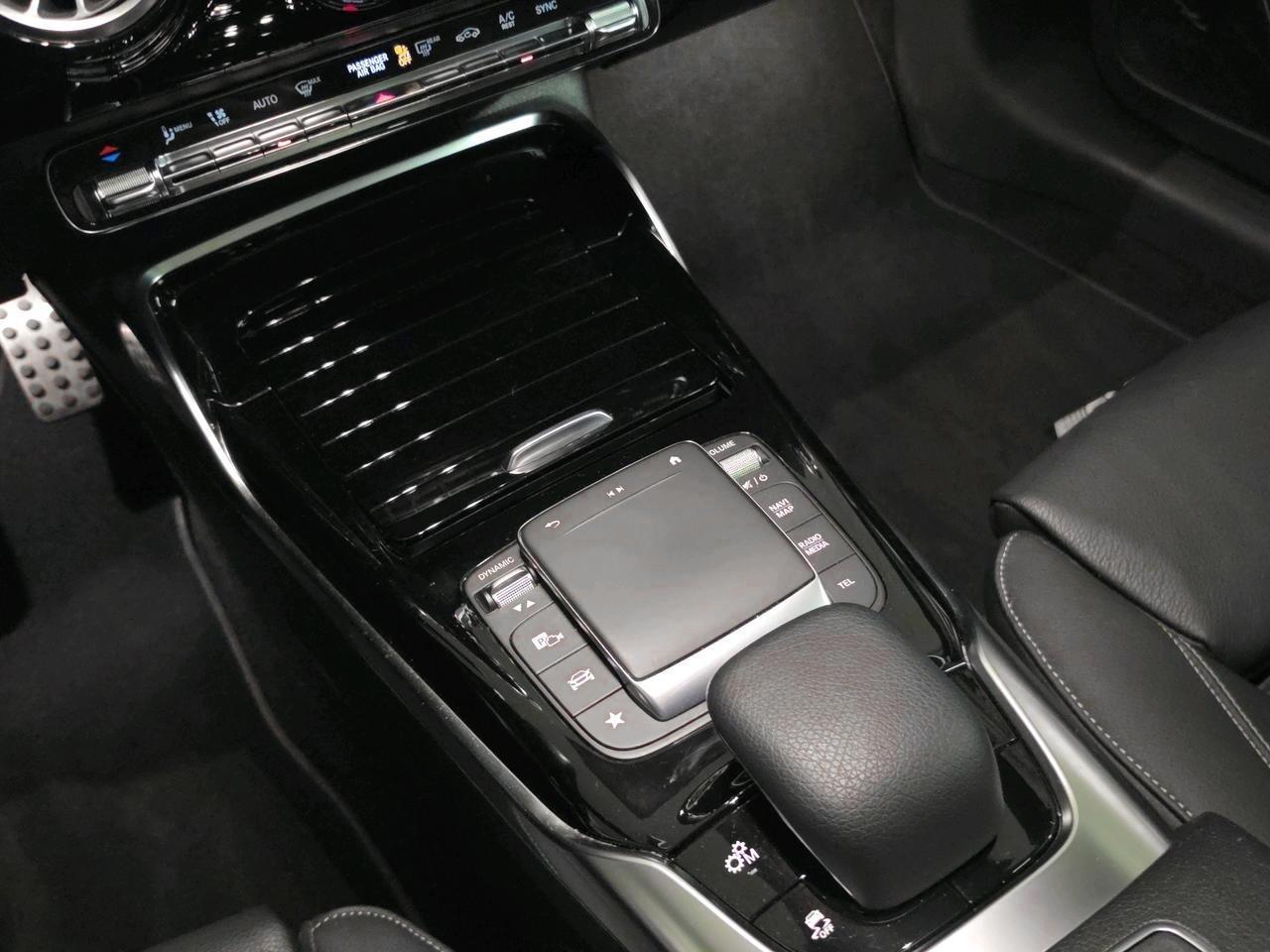 MERCEDES-BENZ A 35 AMG 4matic-image-20