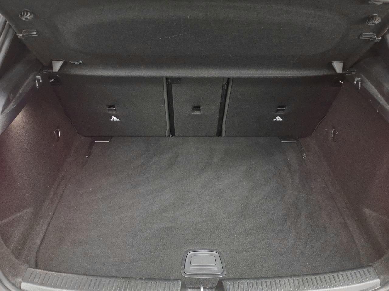 MERCEDES-BENZ A 35 AMG 4matic-image-9