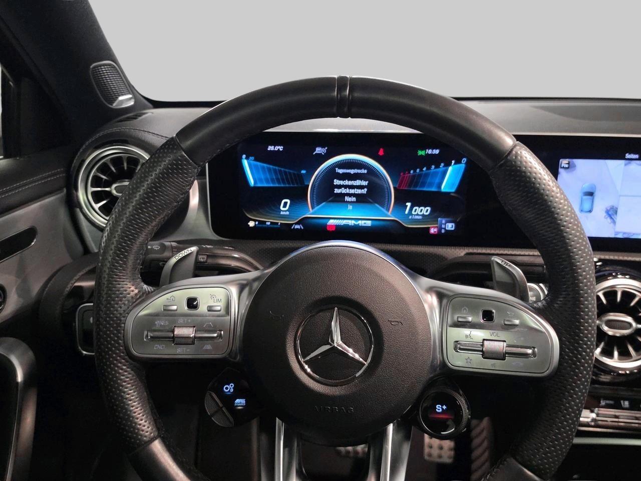 MERCEDES-BENZ A 35 AMG 4matic-image-14