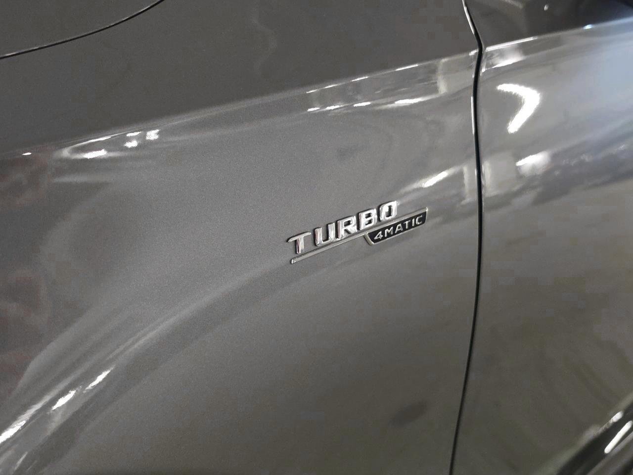 MERCEDES-BENZ A 35 AMG 4matic-image-6