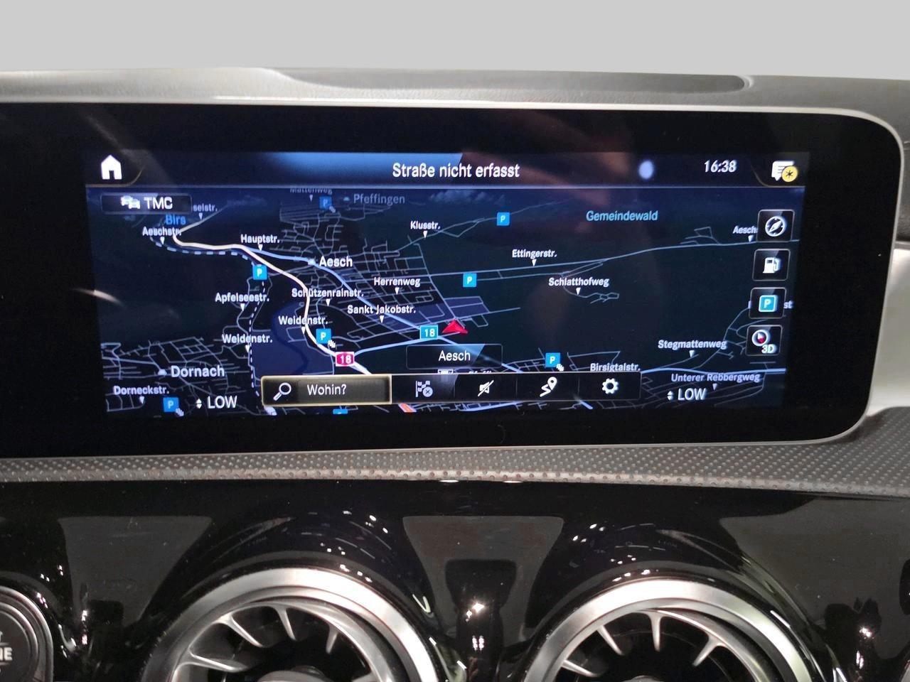 MERCEDES-BENZ A 35 AMG 4matic-image-16