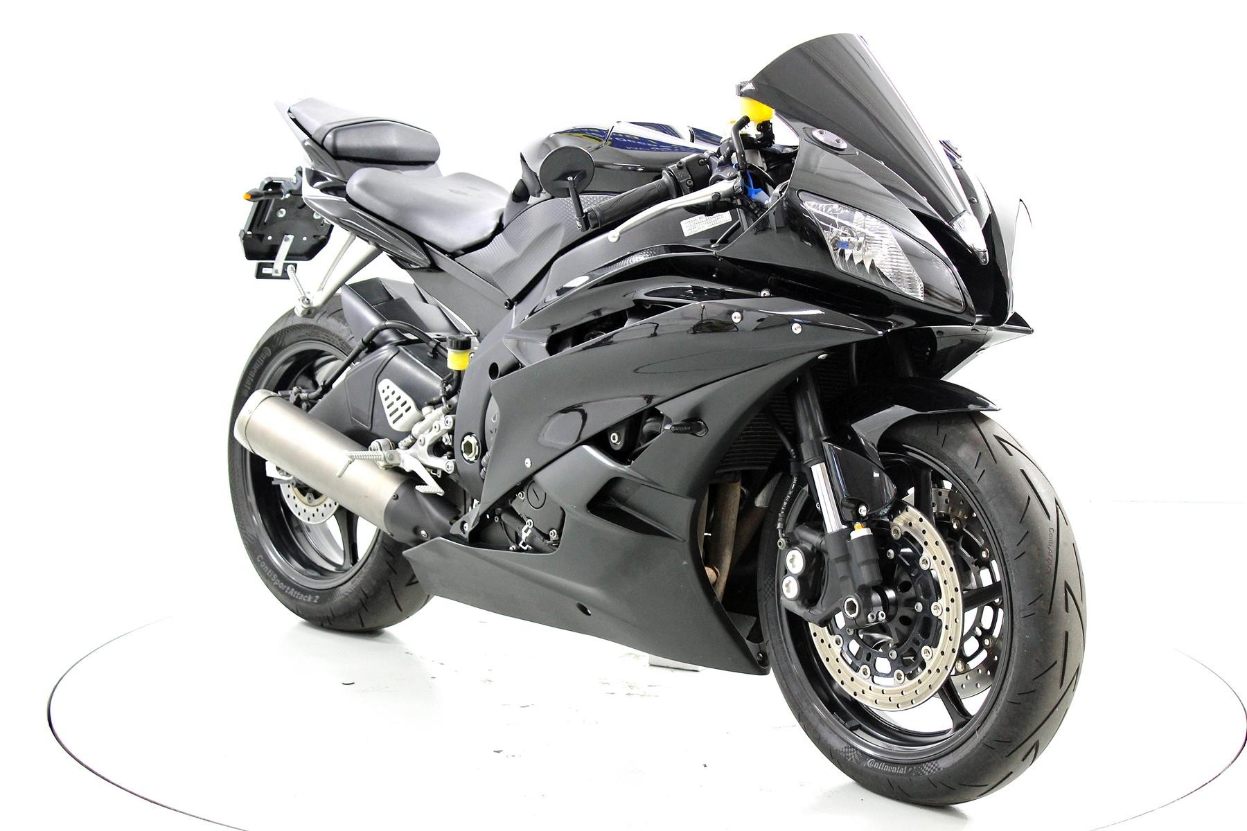 YAMAHA YZF-R6-showroom-element-1
