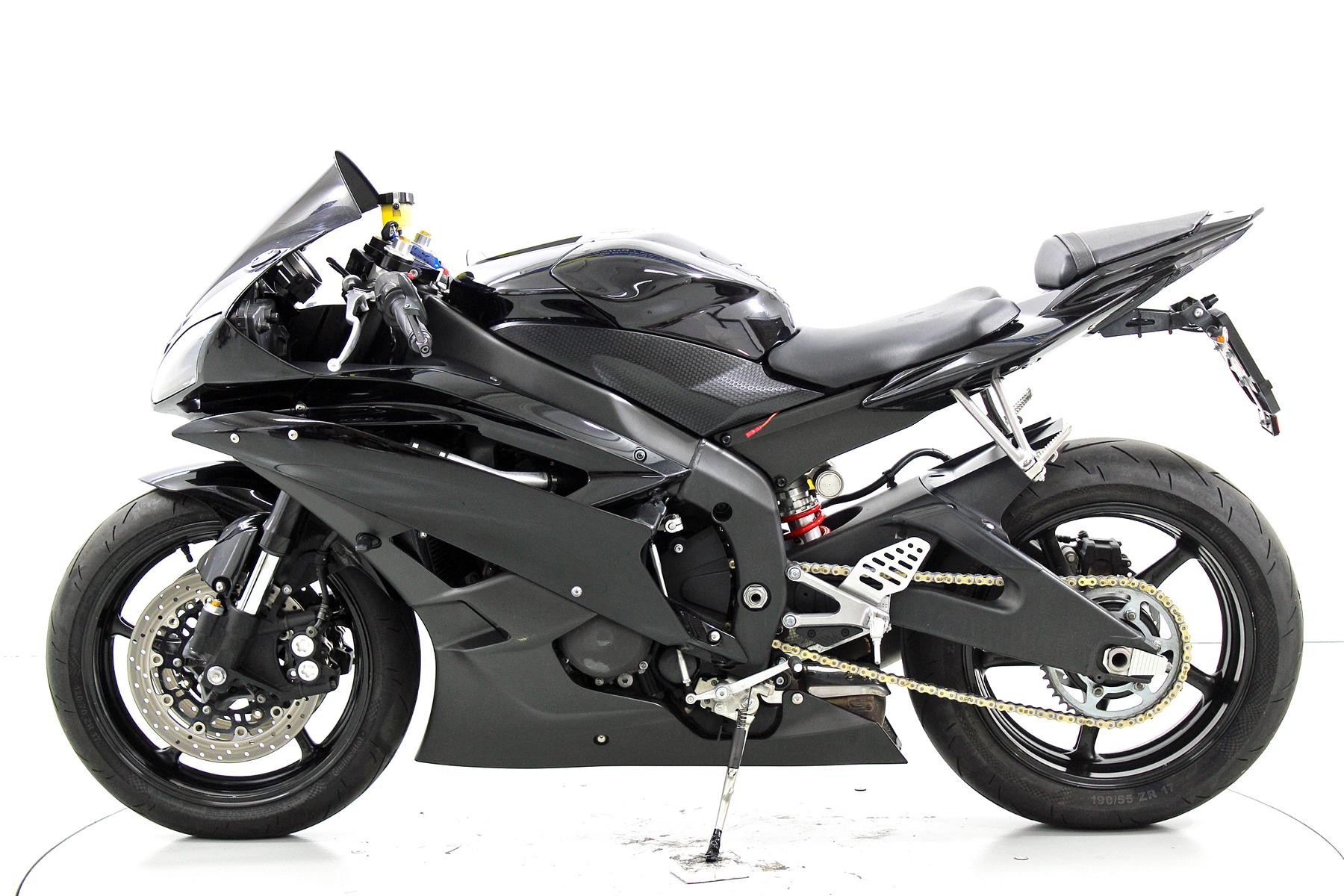 YAMAHA YZF-R6-image-4