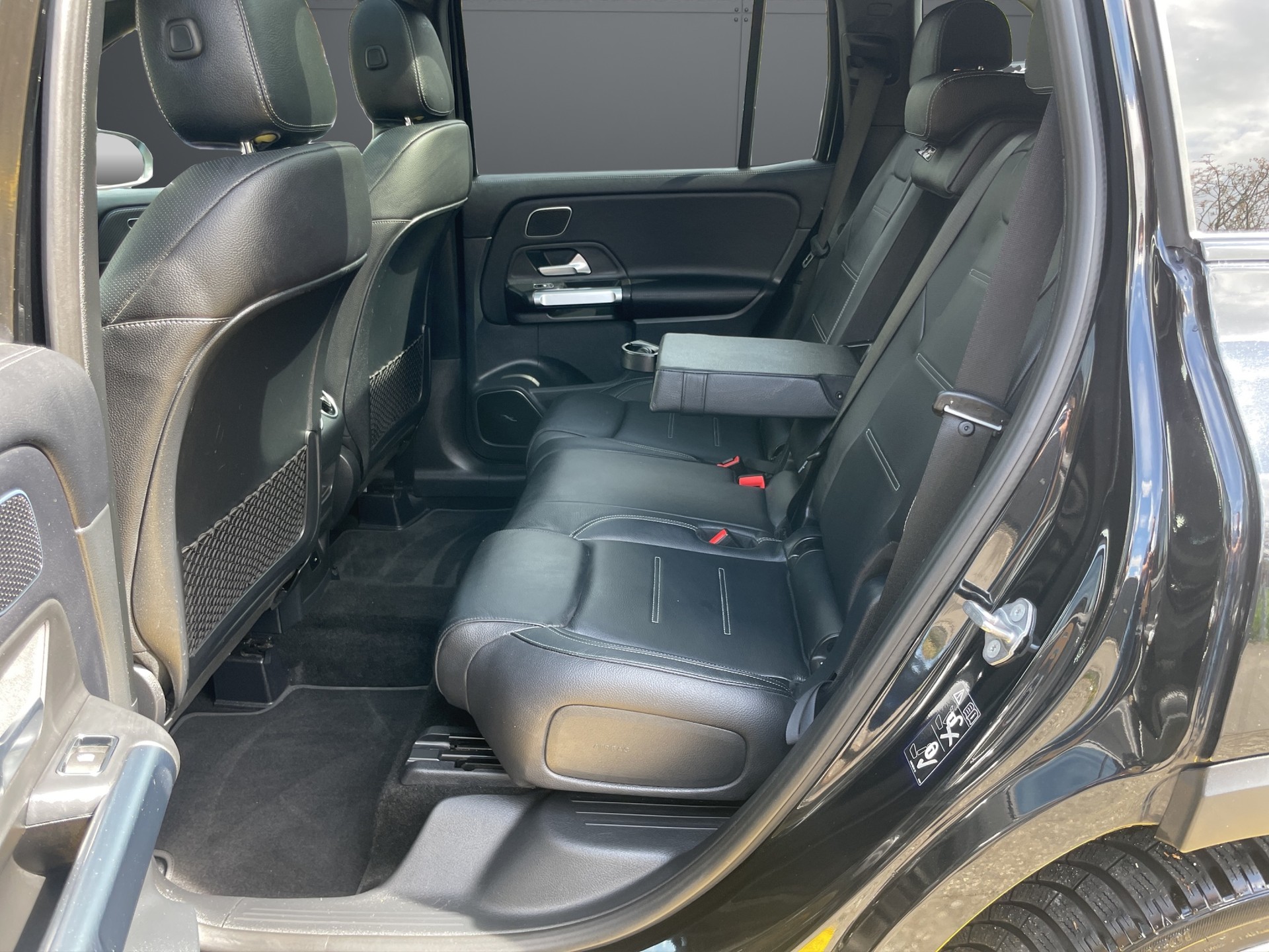 MERCEDES-BENZ GLB 35 AMG 4Matic 8G-Tronic-image-9