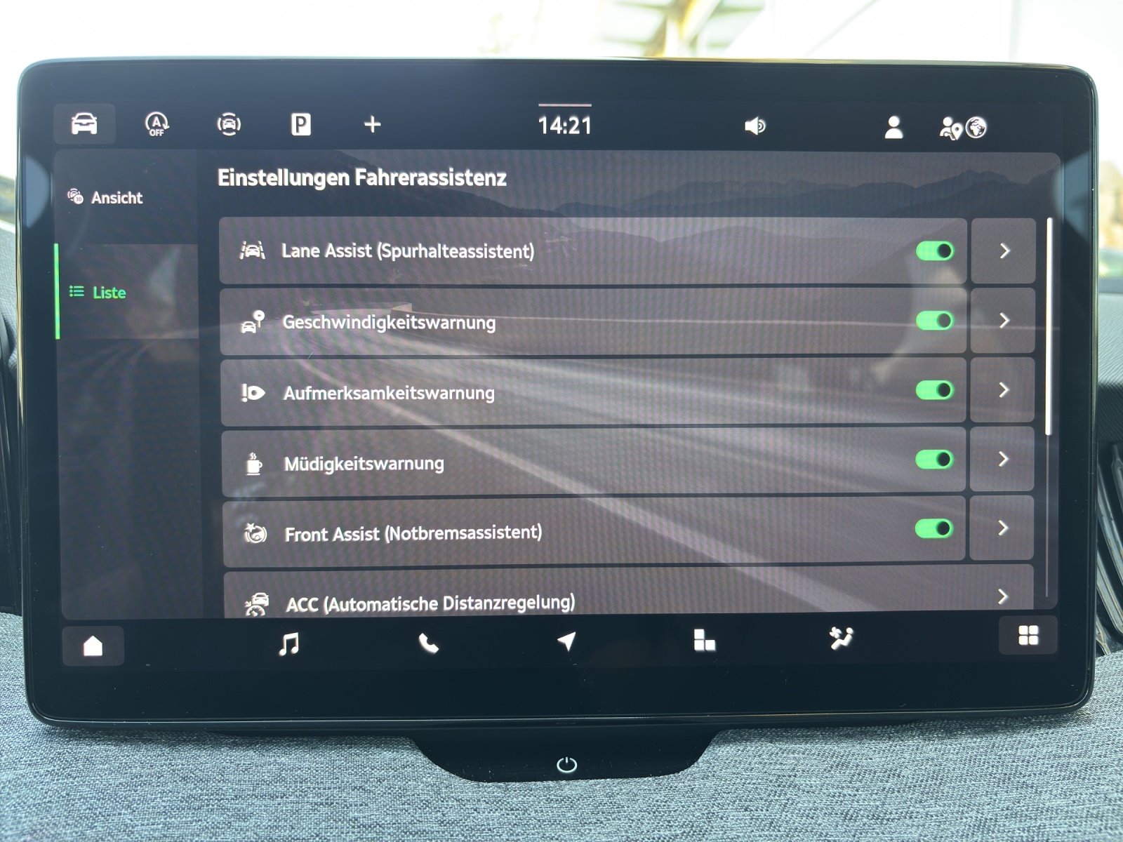 SKODA New Superb Combi 2.0 TSI Selection 4x4 DSG mit AHK & fortl. Werksgarantie-image-23