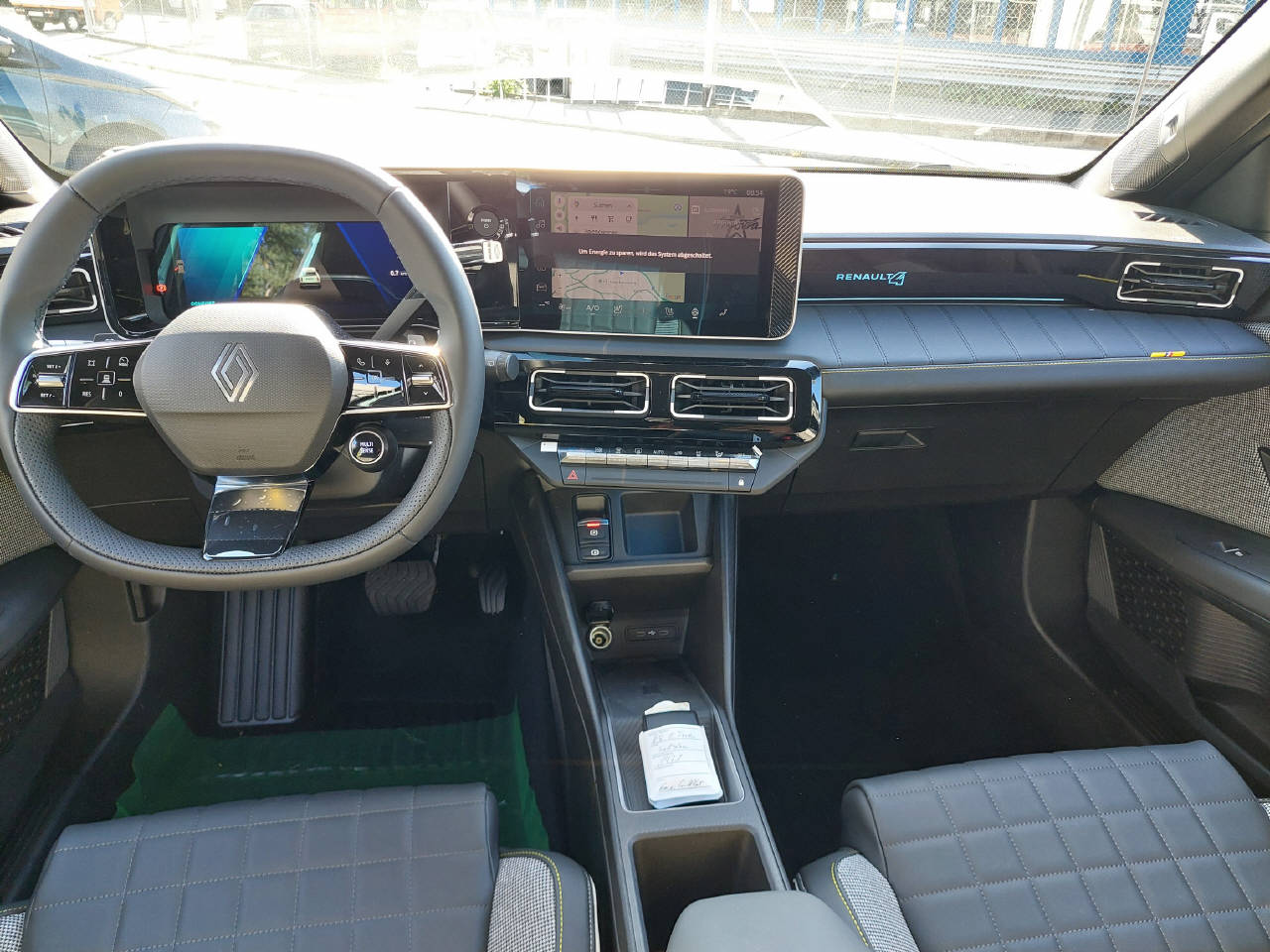 RENAULT R4 E-Tech Comfort Range plein sud iconic-image-8