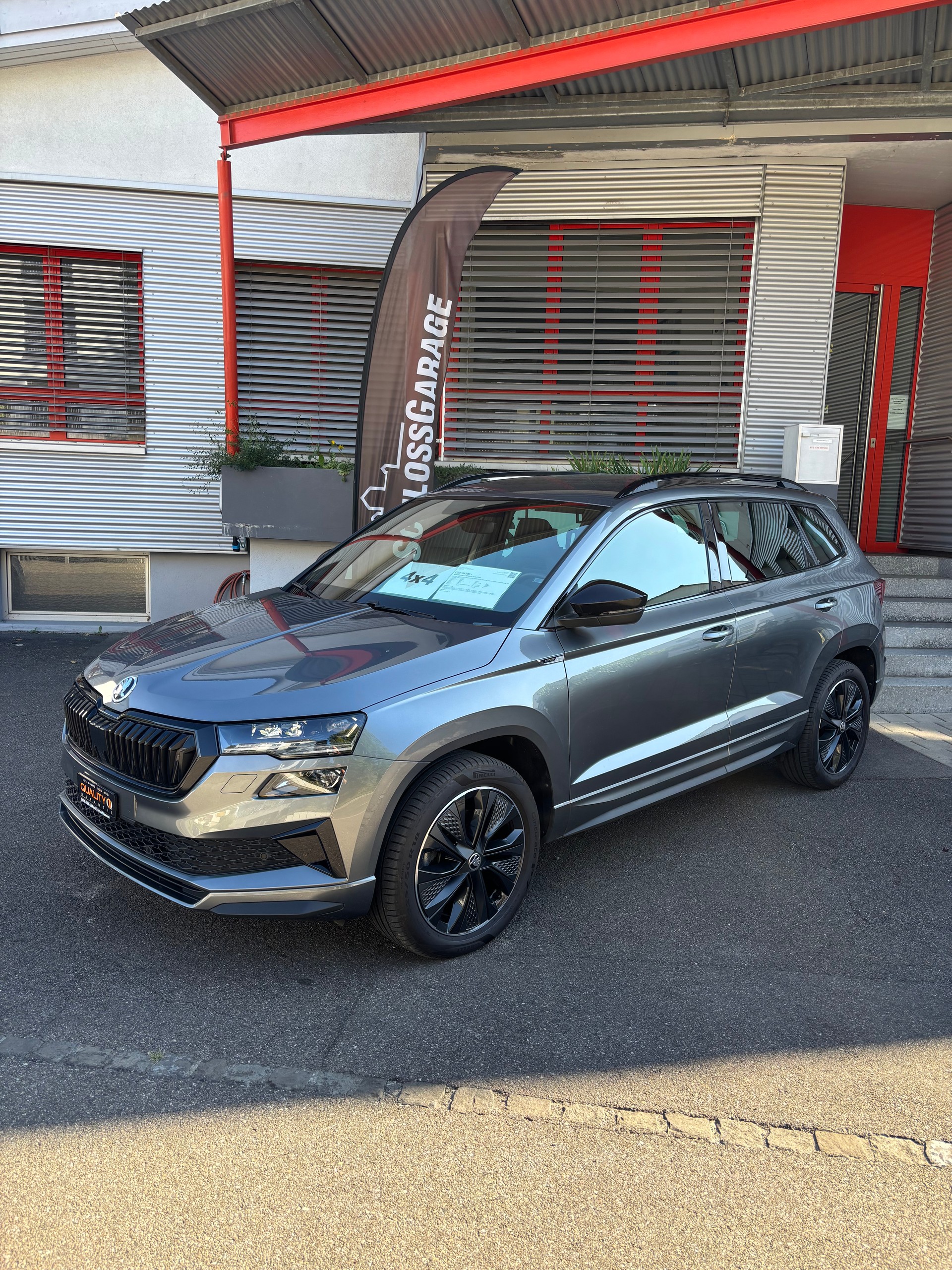 SKODA Karoq 2.0 TSI SportLine 4x4 DSG-image-1