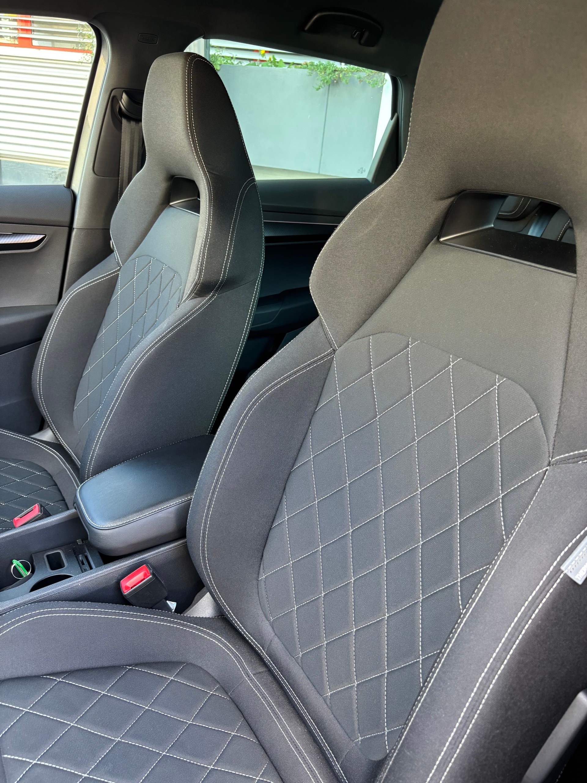 SKODA Karoq 2.0 TSI SportLine 4x4 DSG-image-3