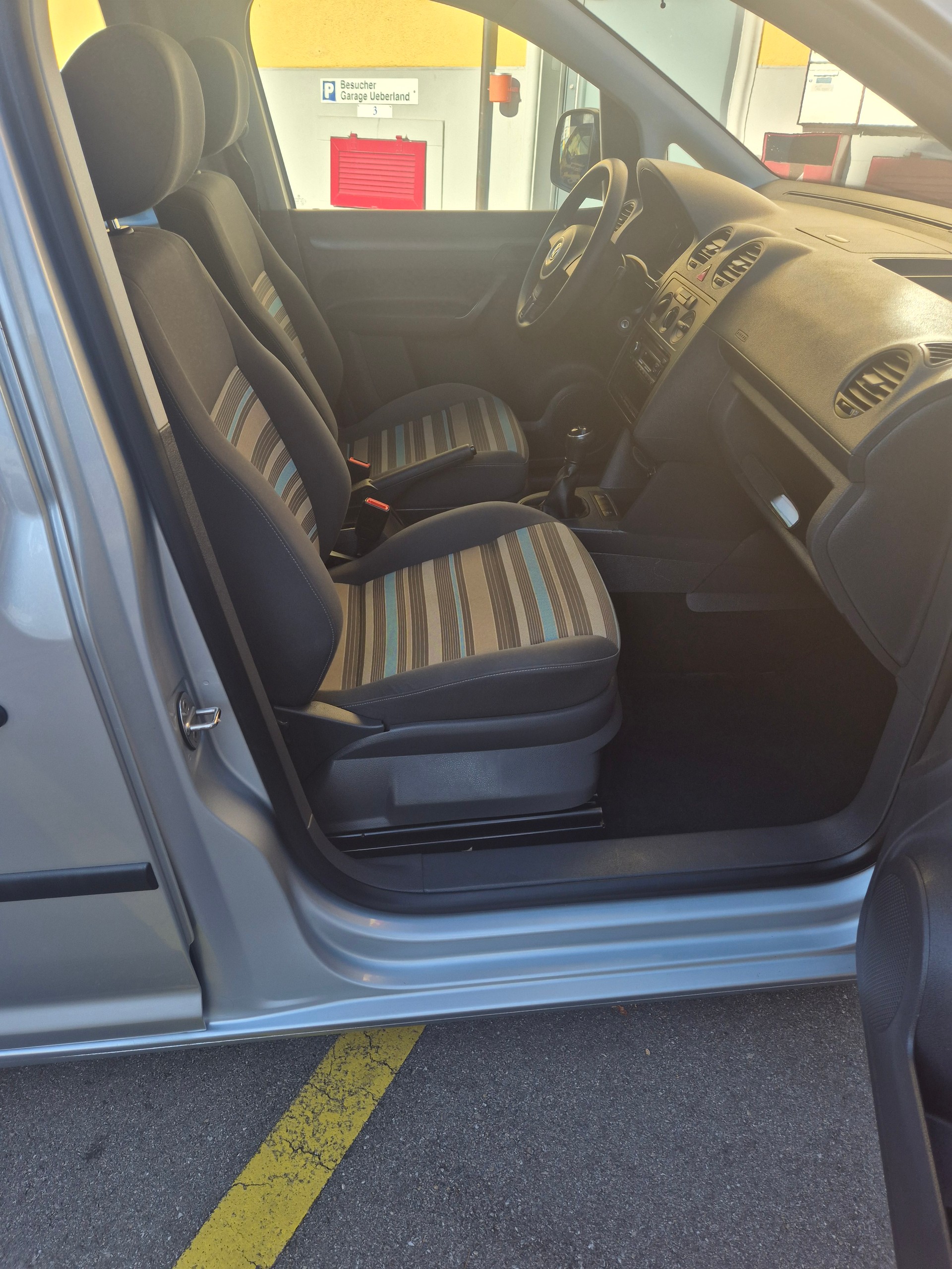 VW CADDY-image-2