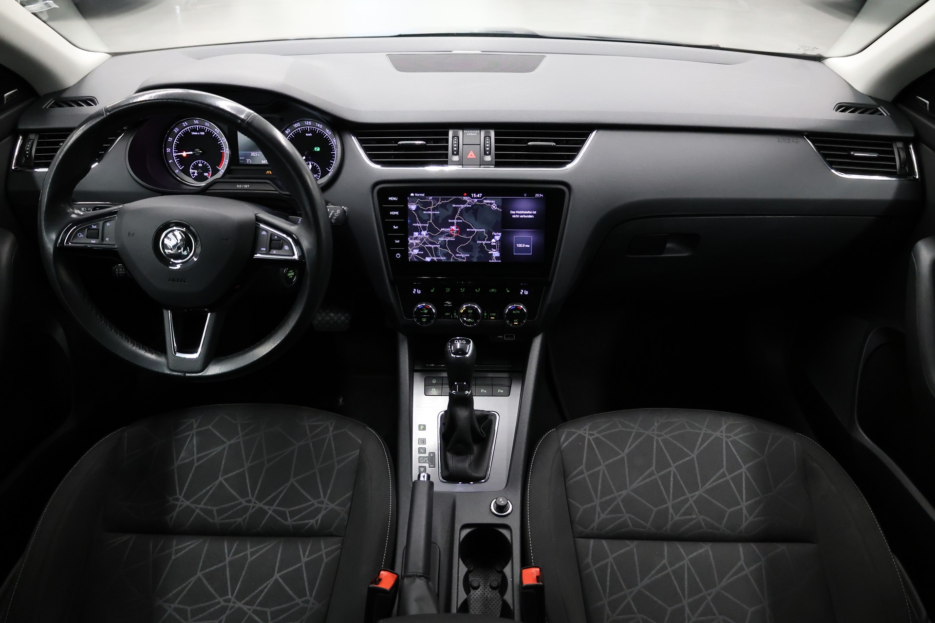 SKODA Octavia Combi 2.0 TDI 150 Ambition DSG-image-12