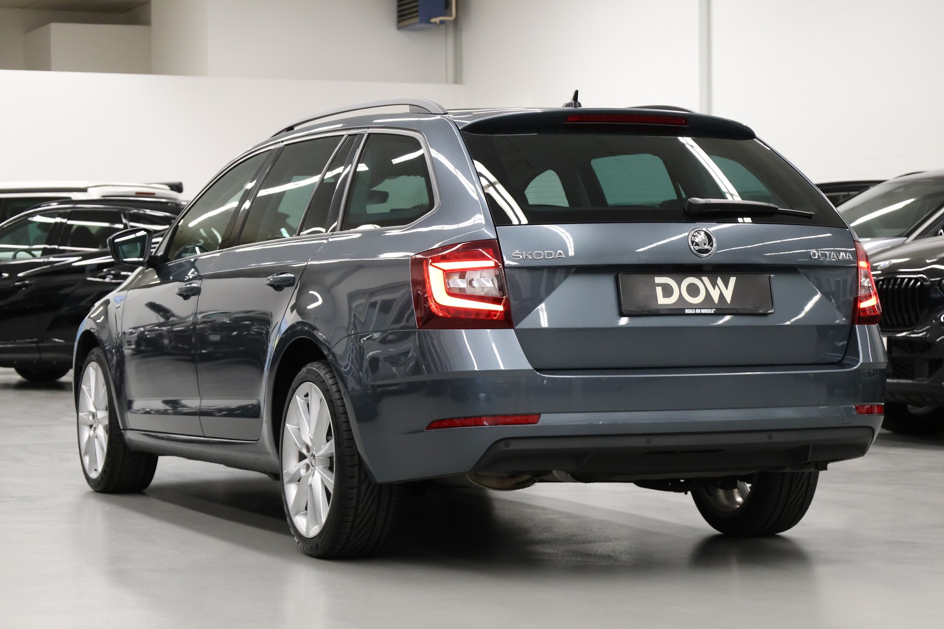 SKODA Octavia Combi 2.0 TDI 150 Ambition DSG-image-7
