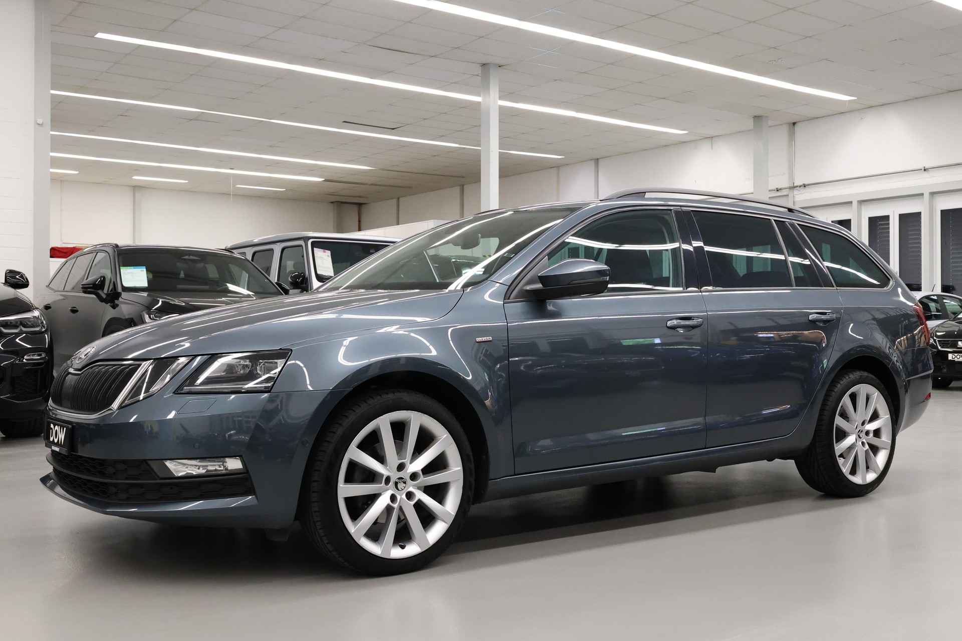 SKODA Octavia Combi 2.0 TDI 150 Ambition DSG-image-3