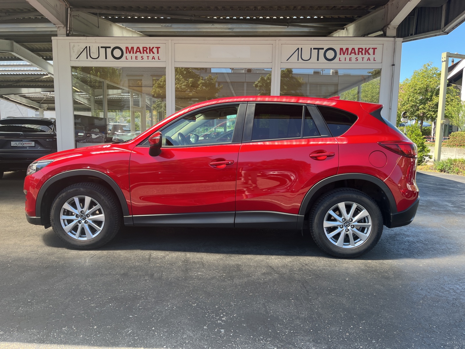MAZDA CX-5 2.0 Ambition AWD Automatic-showroom-element-1