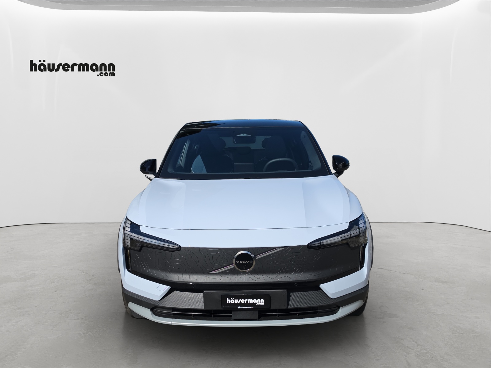 VOLVO EX30 CC P8 Ultra AWD-image-1