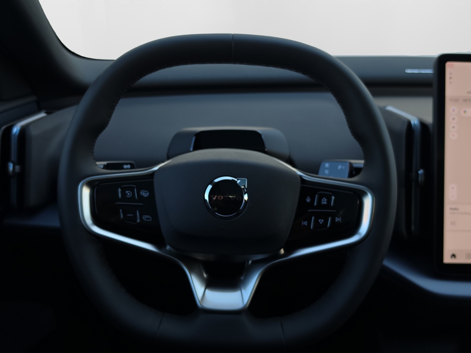 VOLVO EX30 CC P8 Ultra AWD-image-11