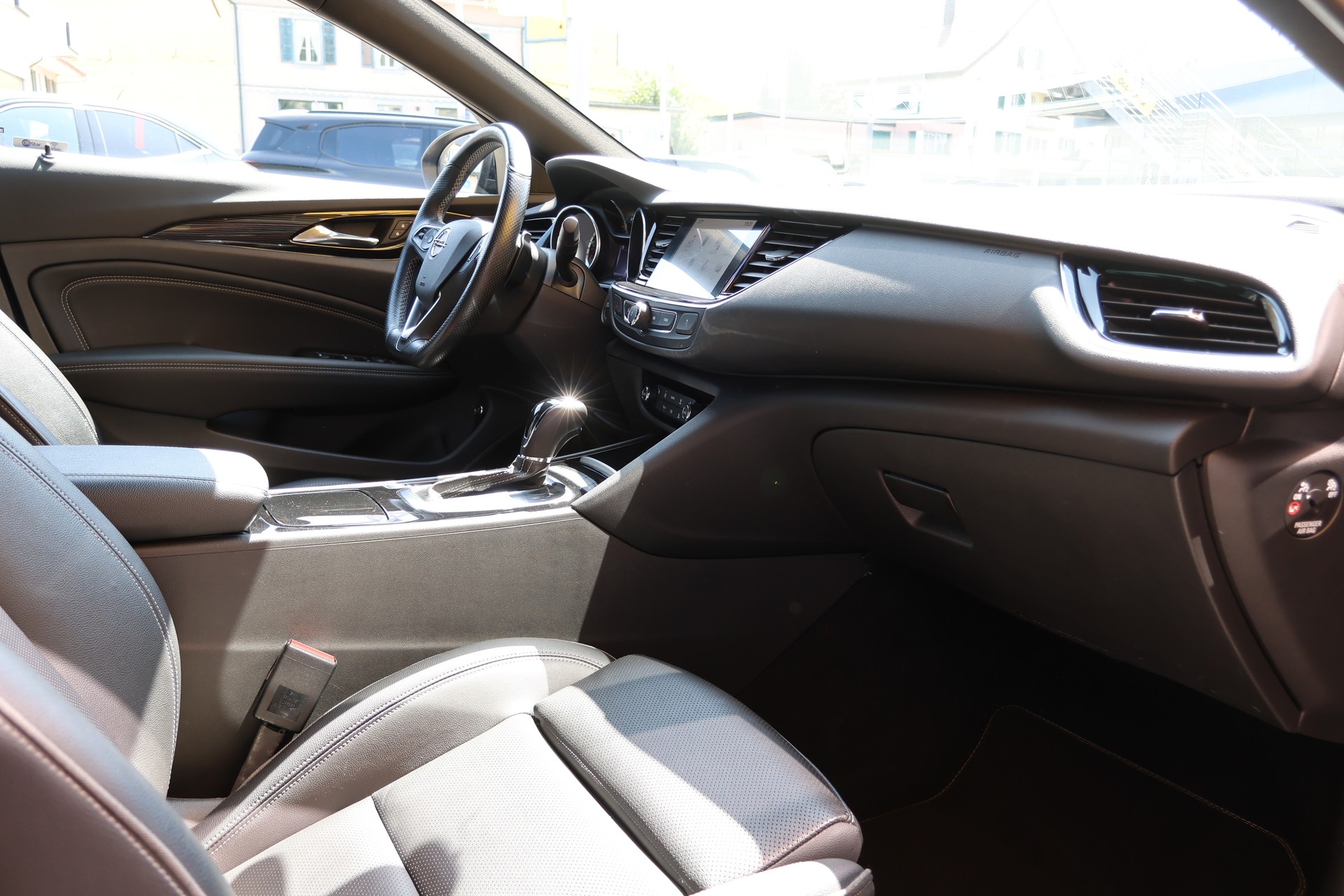 OPEL Insignia 2.0 T Sports Tourer Excellence 4WD Automat.-image-10