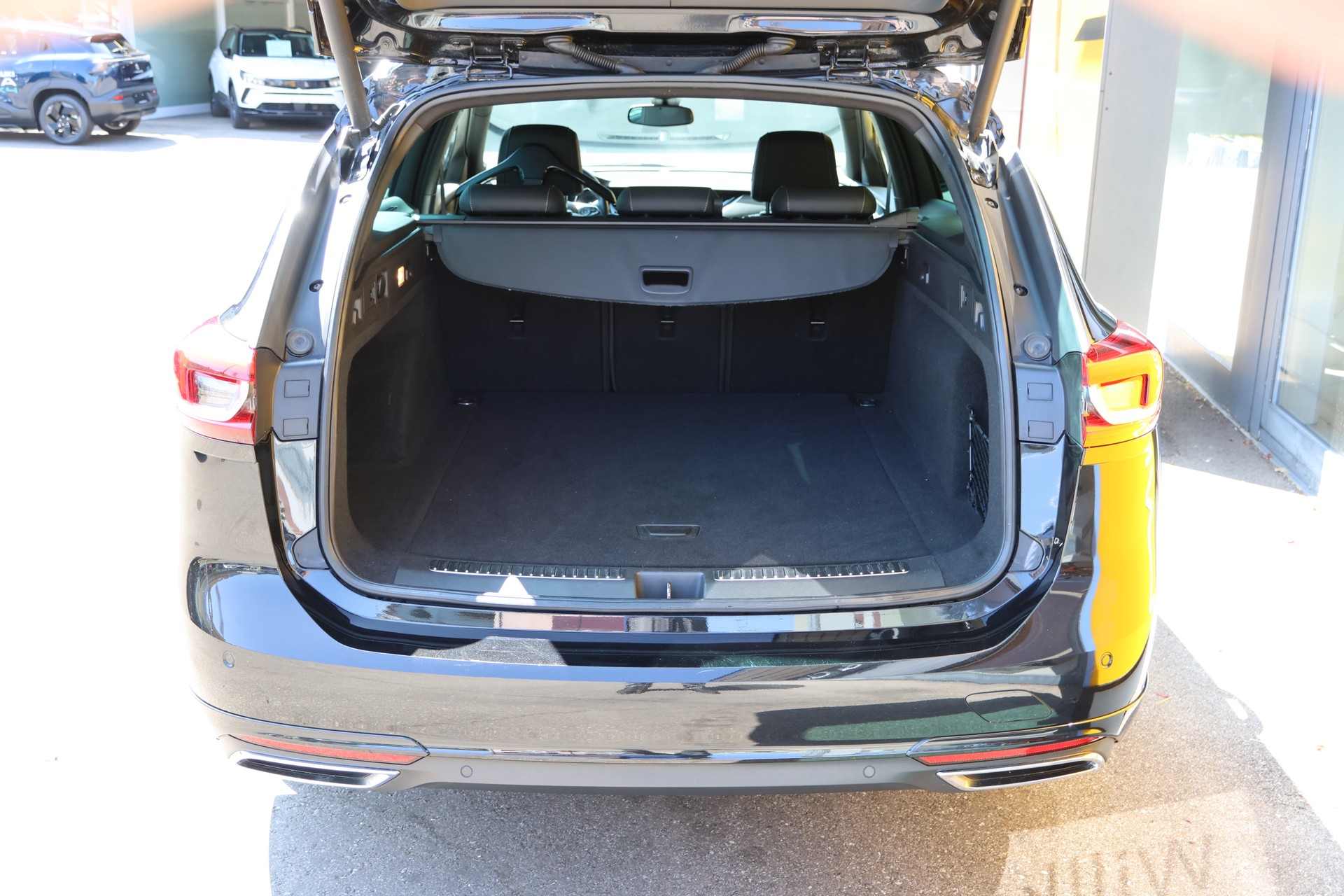 OPEL Insignia 2.0 T Sports Tourer Excellence 4WD Automat.-image-13