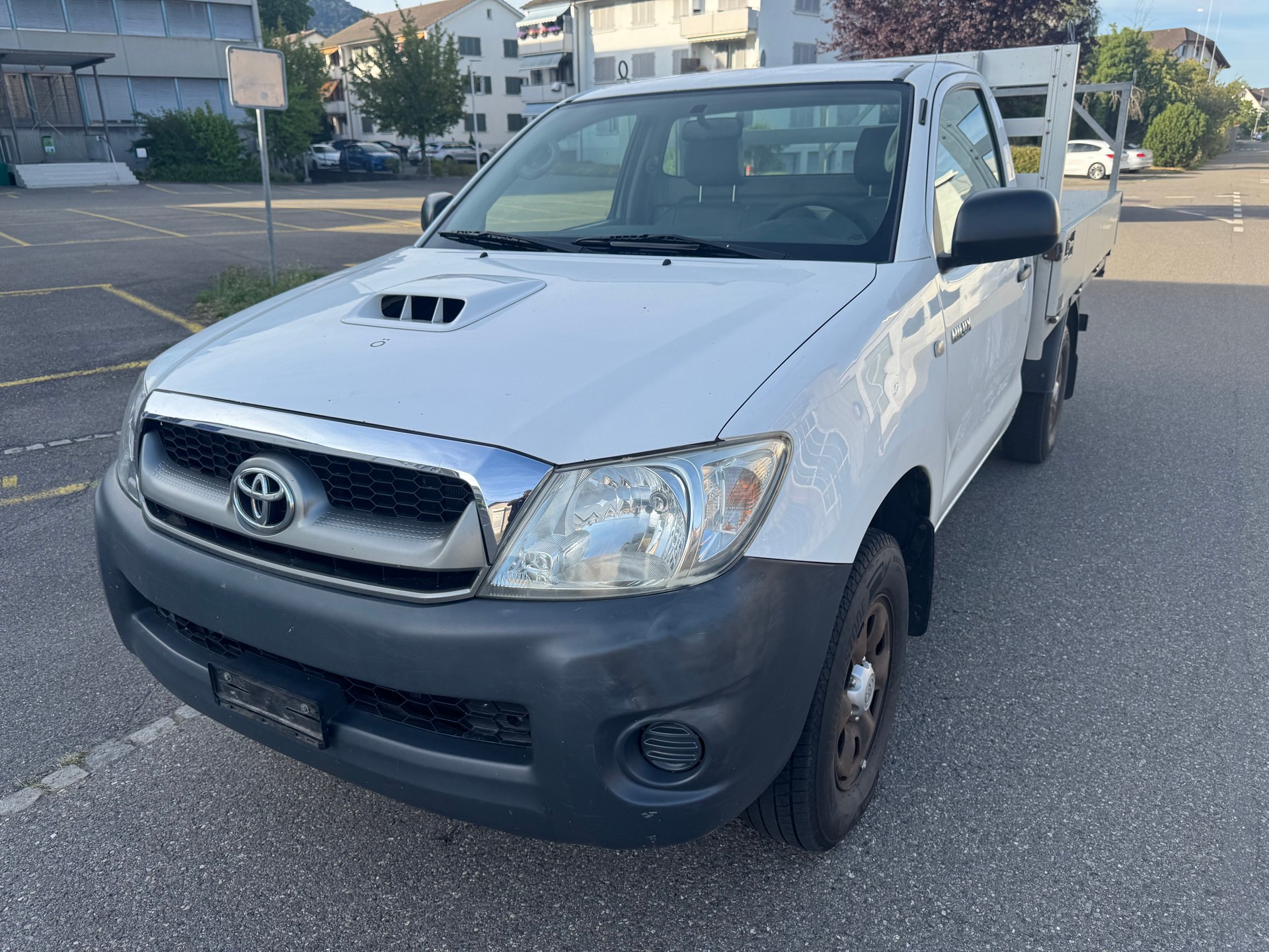 TOYOTA Hilux 4x4 SingleCab LineaTerra-image-0