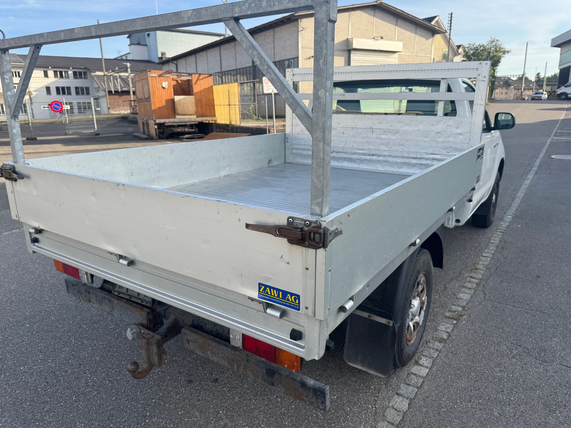 TOYOTA Hilux 4x4 SingleCab LineaTerra-image-4