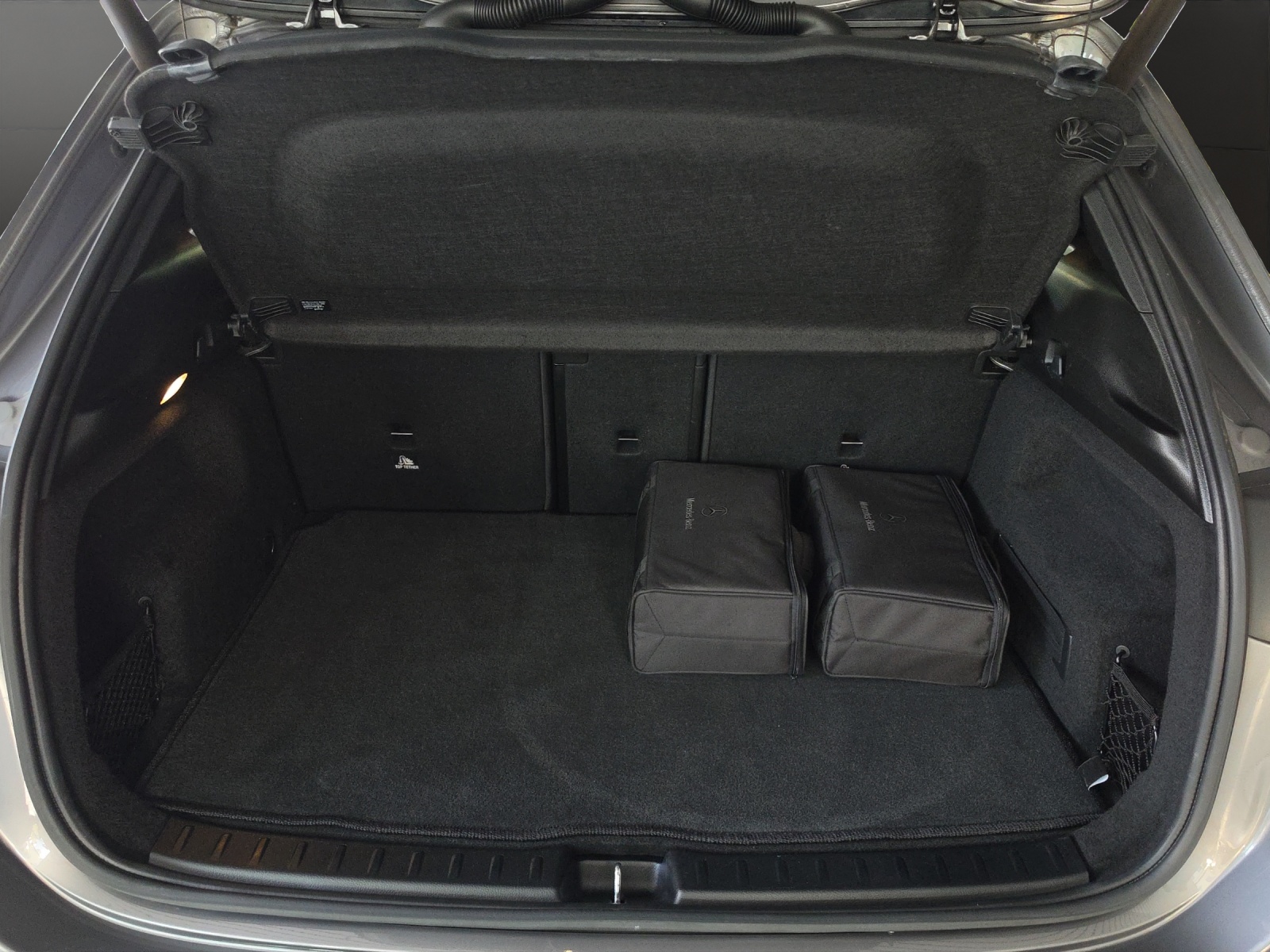 MERCEDES-BENZ EQA 300 4Matic-image-15