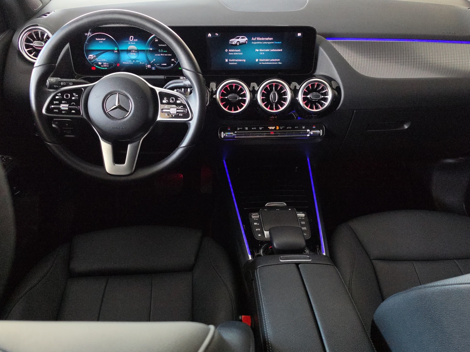 MERCEDES-BENZ EQA 300 4Matic-image-12