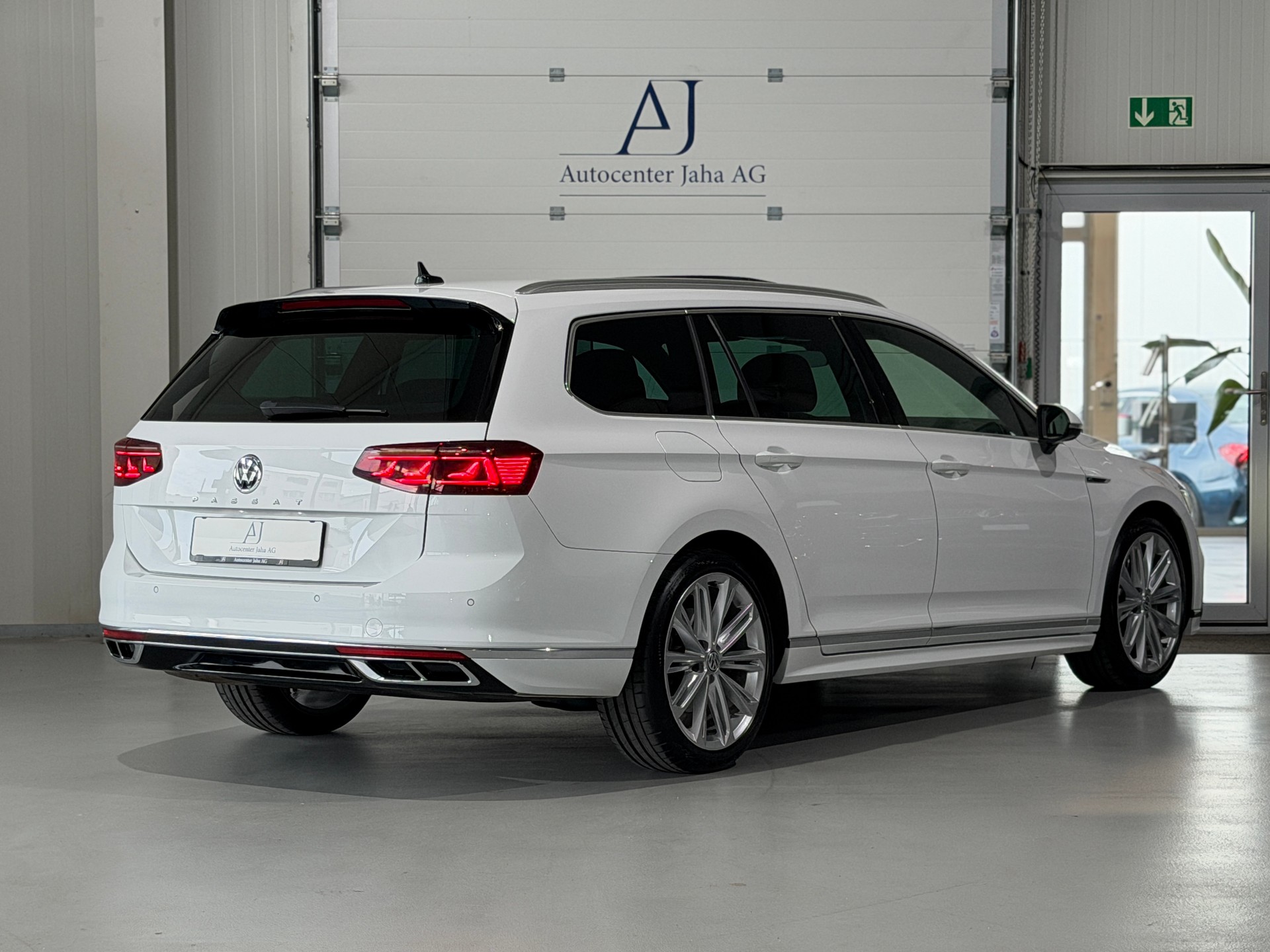 VW Passat 2.0 TDI BMT R-Line Edition 4Motion DSG (CH)-image-7