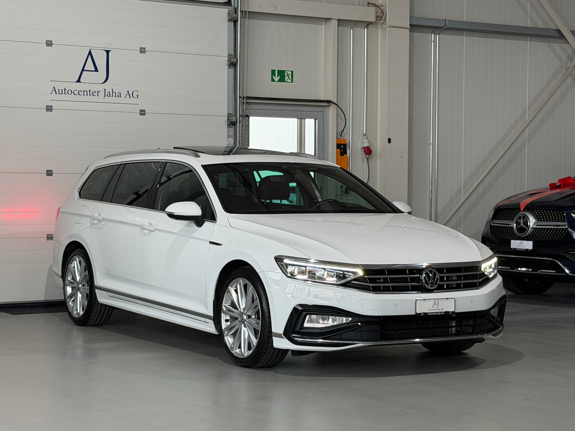 VW Passat 2.0 TDI BMT R-Line Edition 4Motion DSG (CH)-image-4