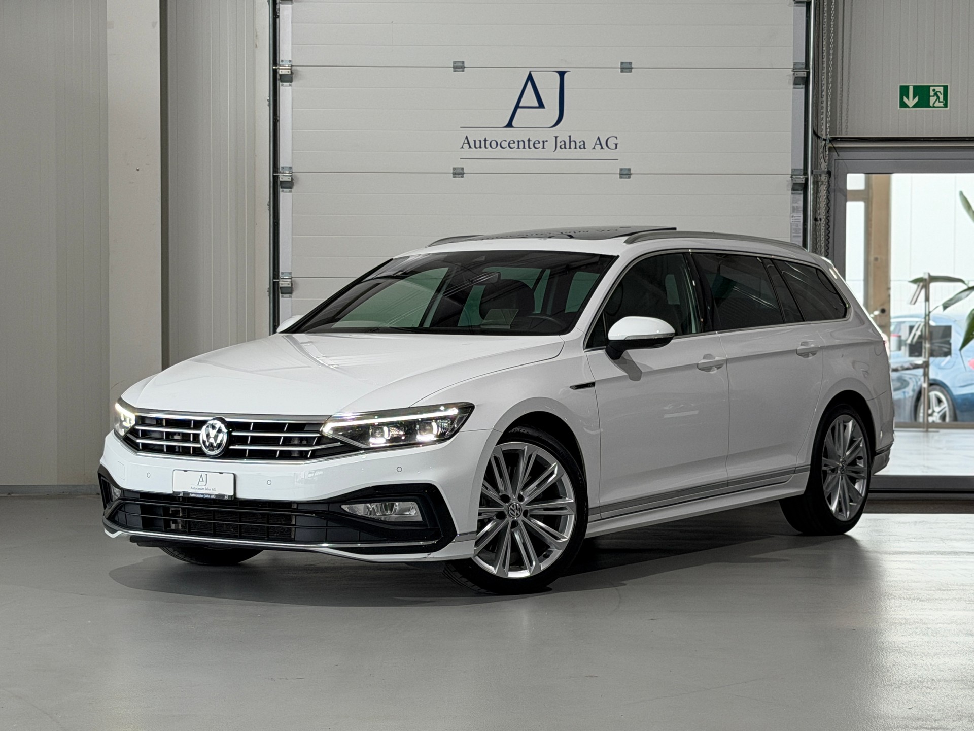 VW Passat 2.0 TDI BMT R-Line Edition 4Motion DSG (CH)-image-0