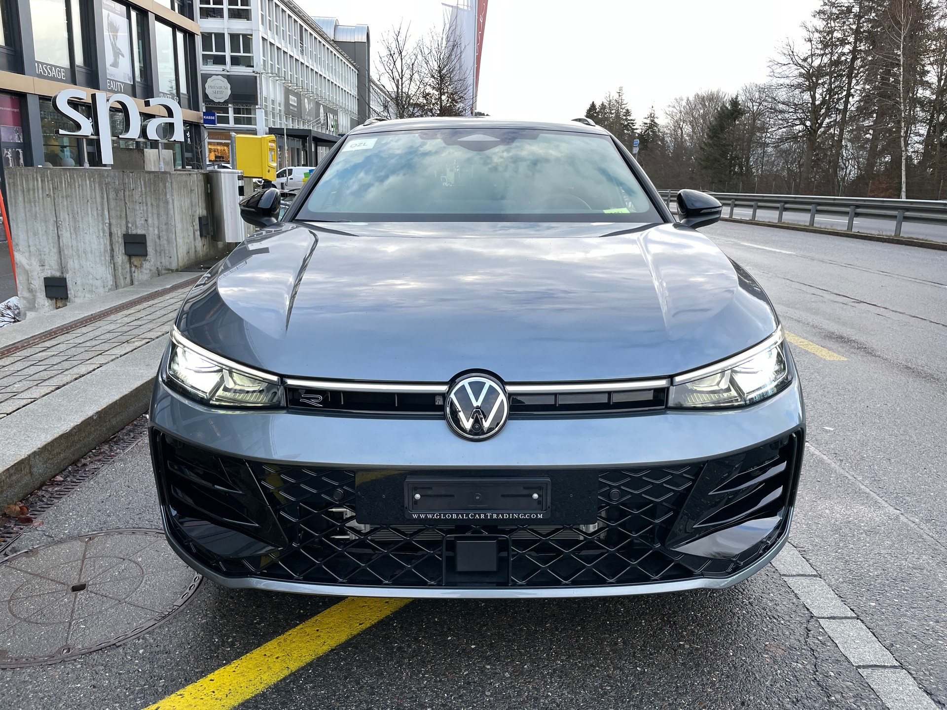 VW Passat Variant 2.0 TDI evo R-Line 4 Motion DSG-image-1