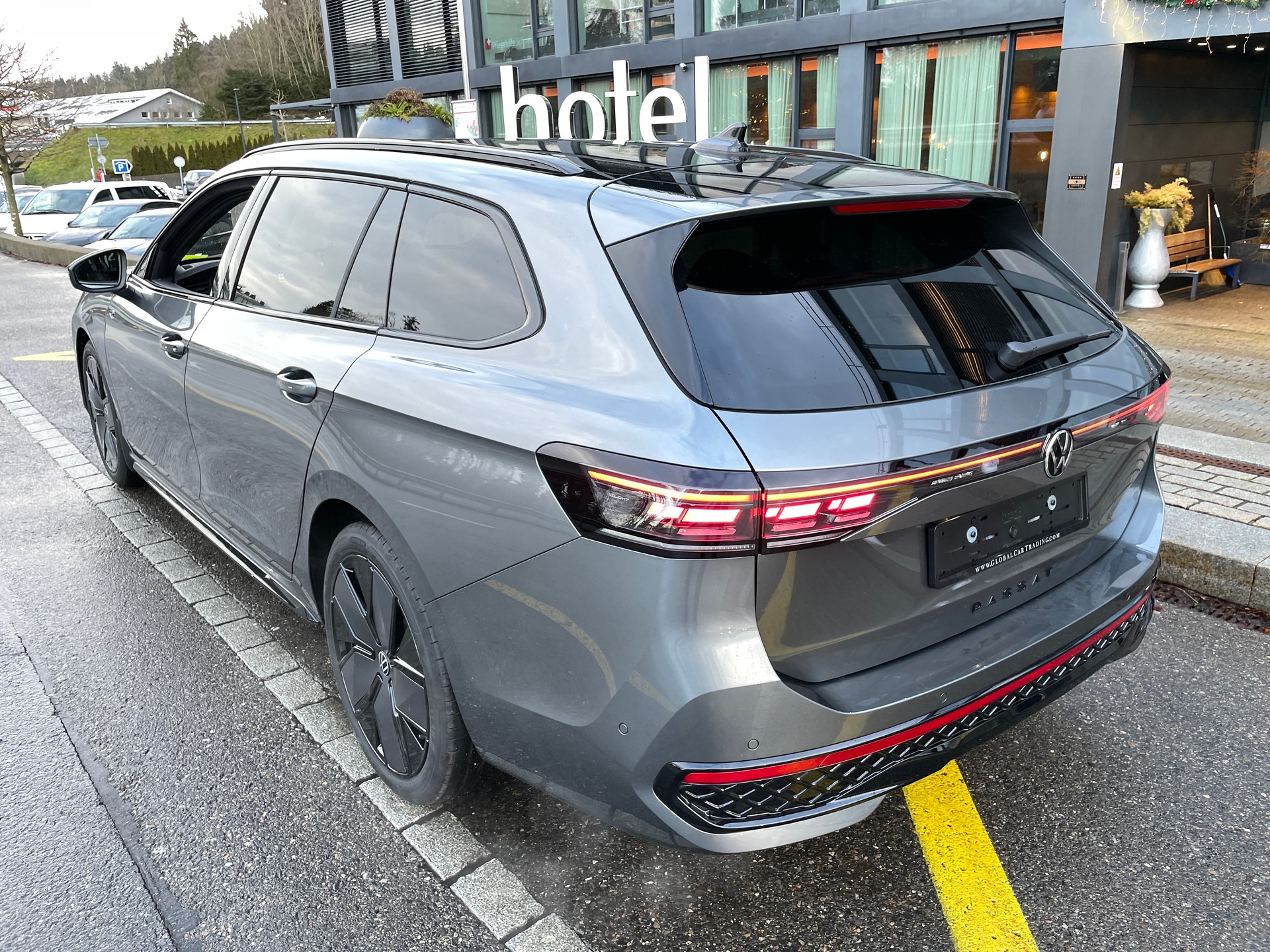 VW Passat Variant 2.0 TDI evo R-Line 4 Motion DSG-image-7