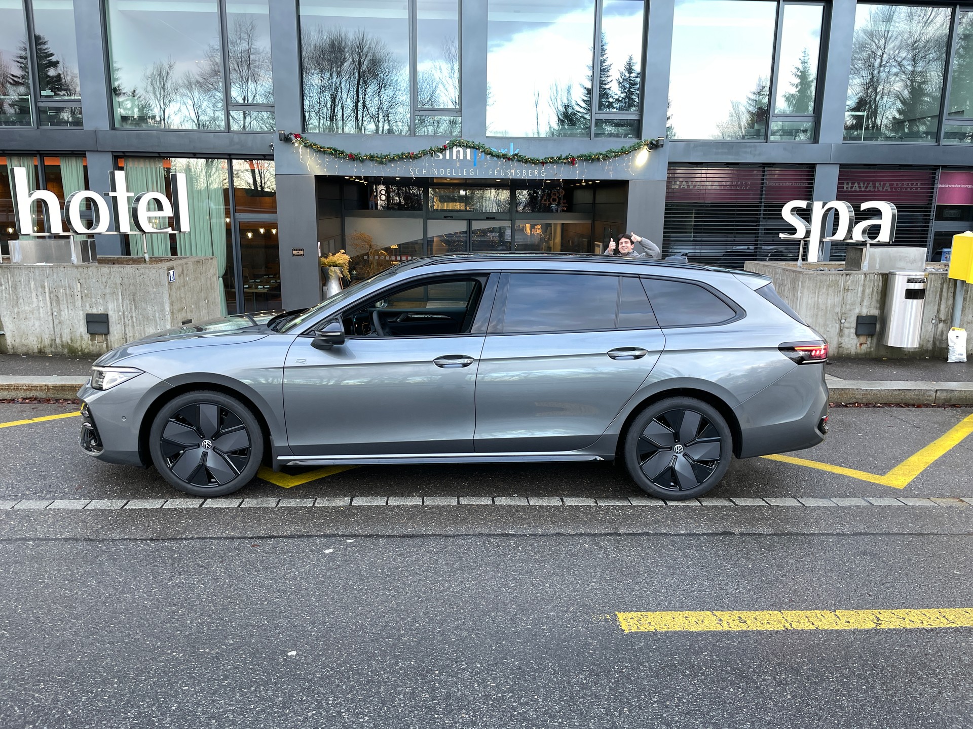 VW Passat Variant 2.0 TDI evo R-Line 4 Motion DSG-image-8