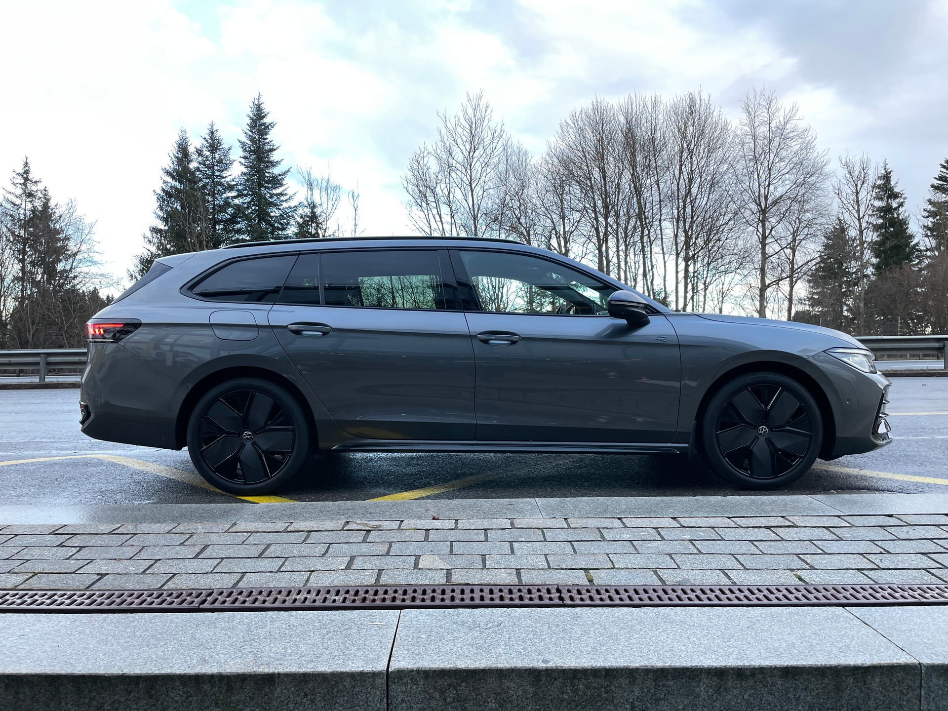 VW Passat Variant 2.0 TDI evo R-Line 4 Motion DSG-image-3