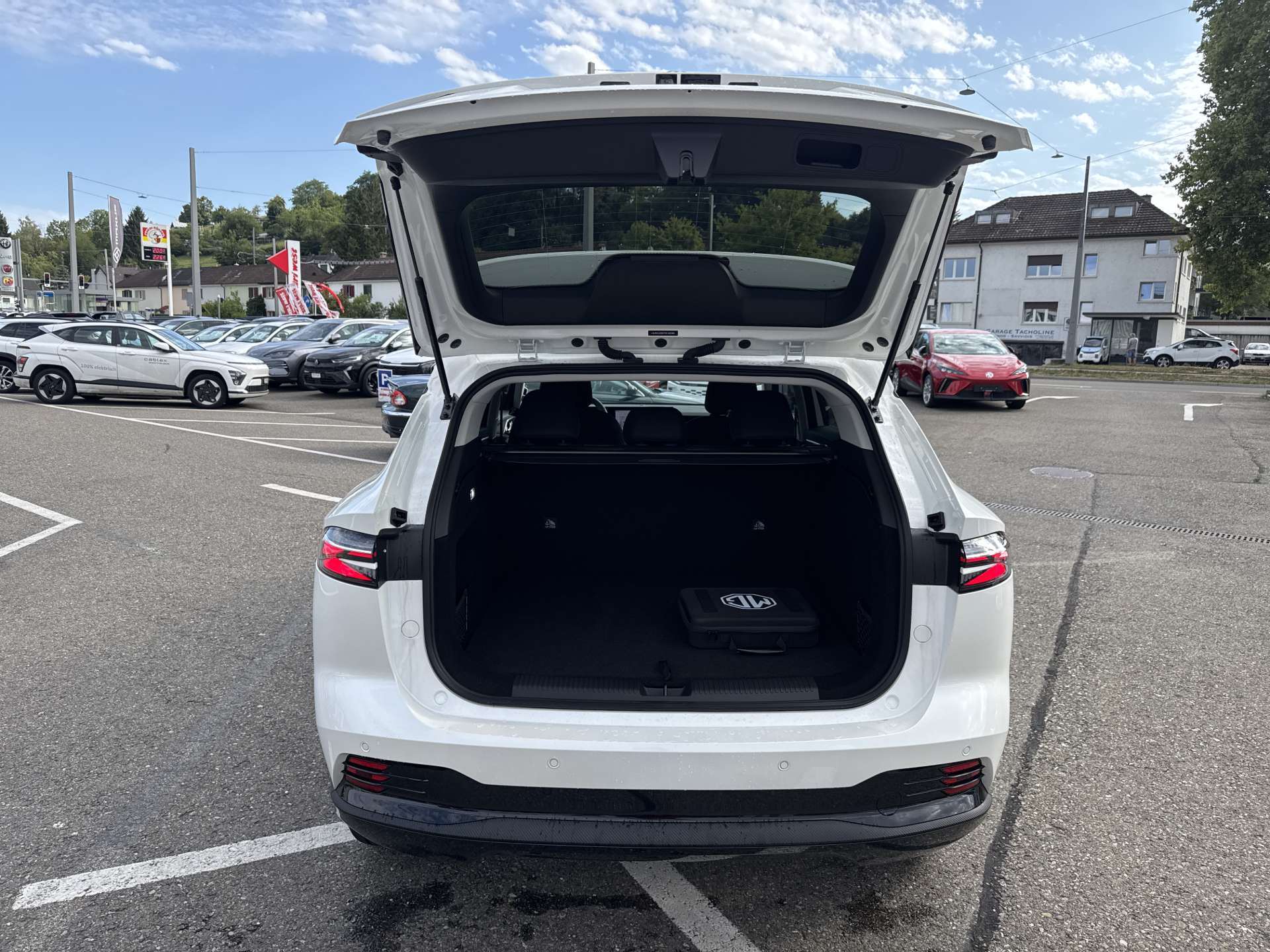 MG HS 1.5 T PHEV Comfort 272PS Automat-image-7