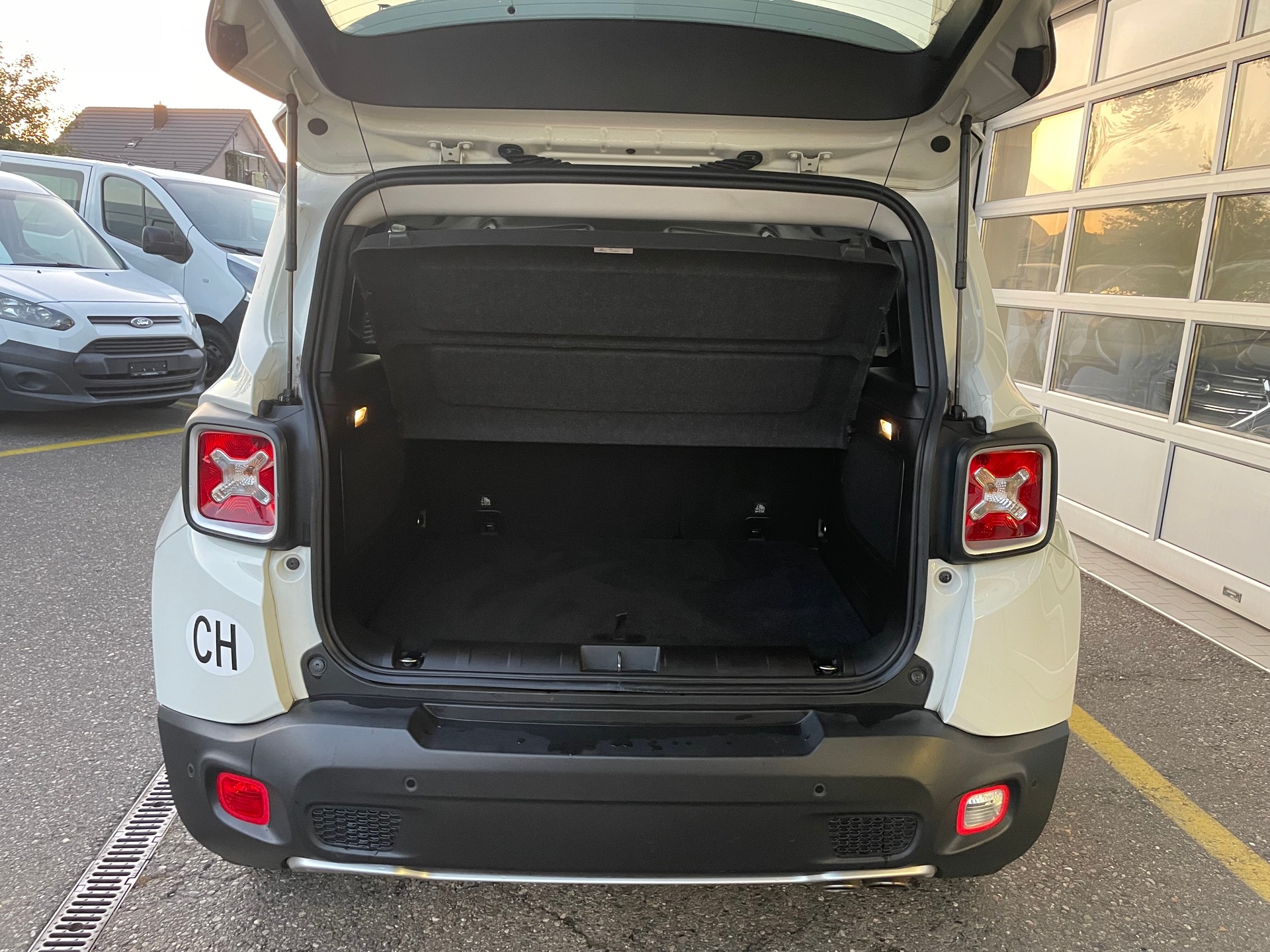 JEEP Renegade 2.0 CRD Limited AWD + Low Range 9ATX-image-13