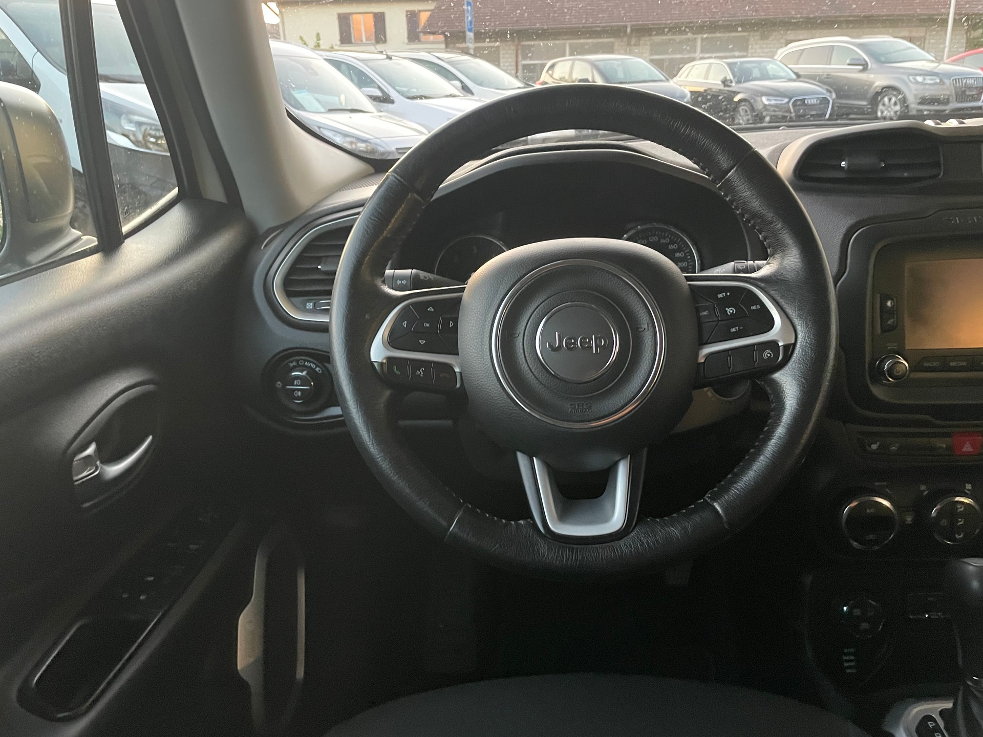 JEEP Renegade 2.0 CRD Limited AWD + Low Range 9ATX-image-9