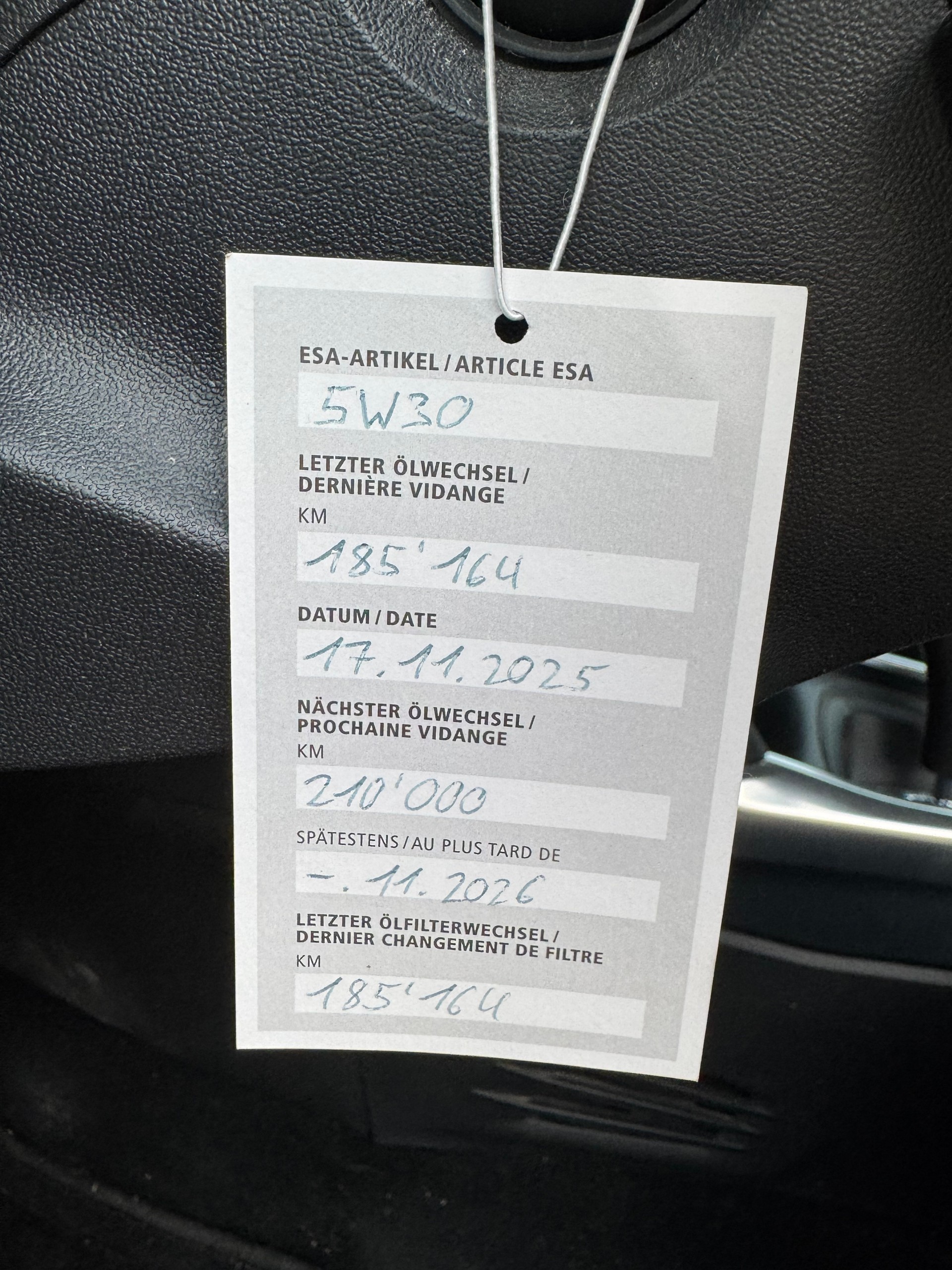 PEUGEOT 2008 1.6 e-HDi Allure EGS6-image-11
