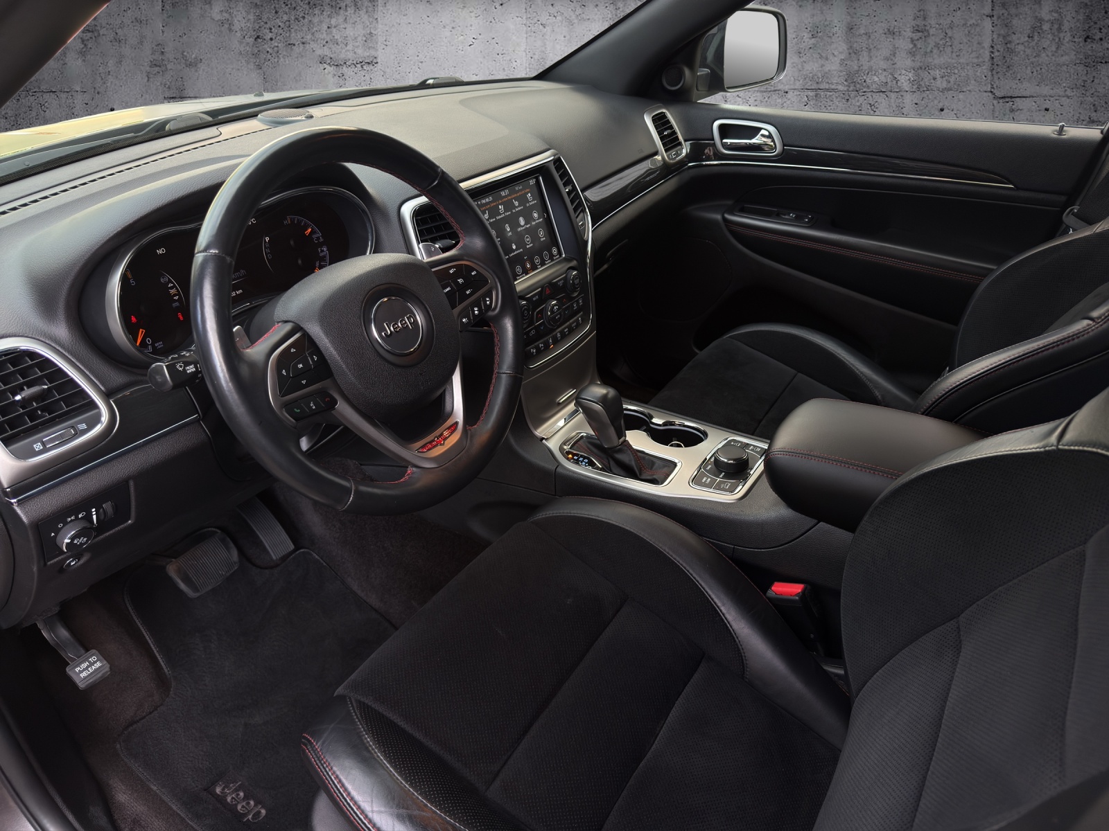 JEEP Grand Cherokee 3.0 CRD Trailhawk Automatic *CH-Fahrzeug*-image-6